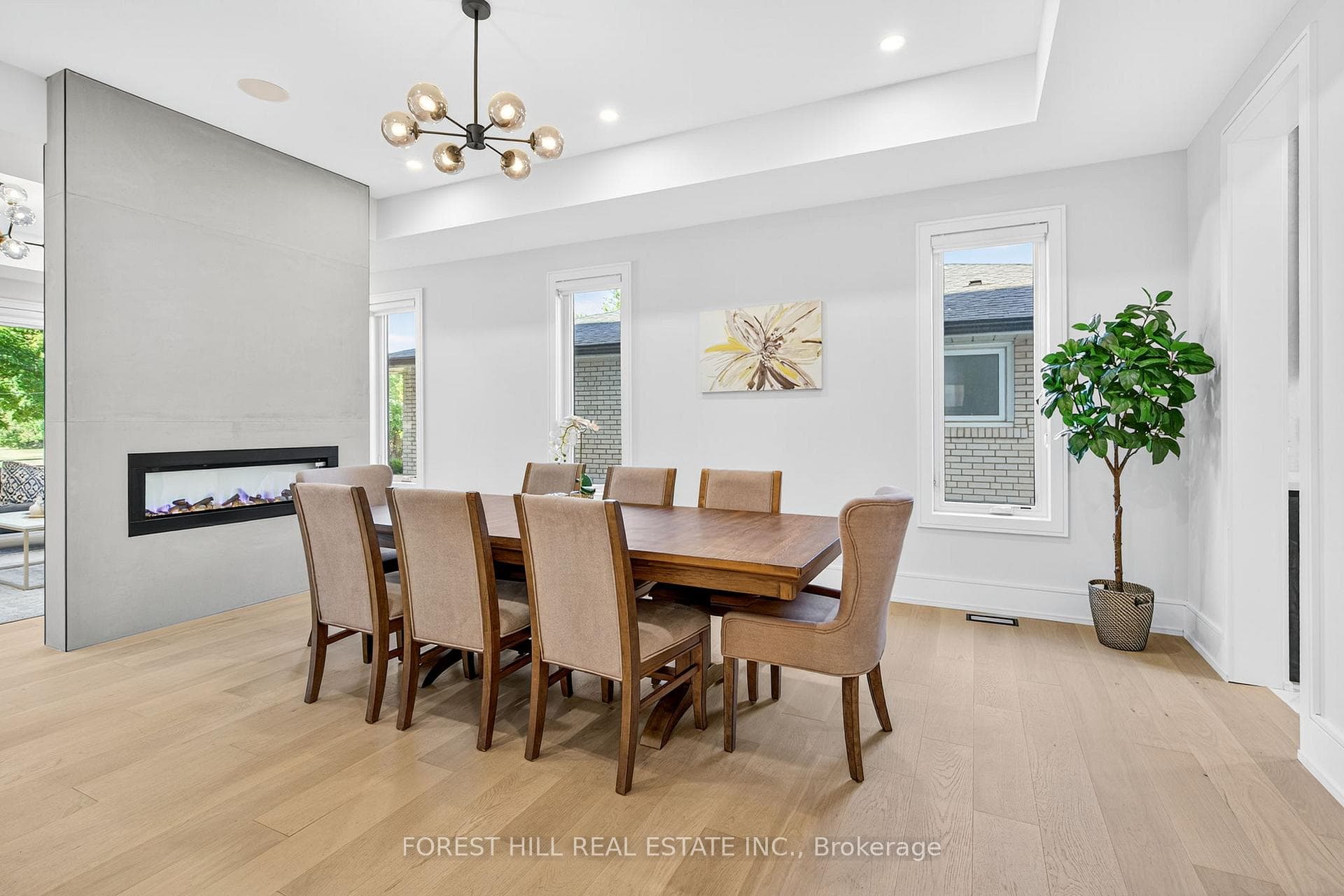 221 Morden Road - Detached photo 6 of 47 in Oakville, Ontario