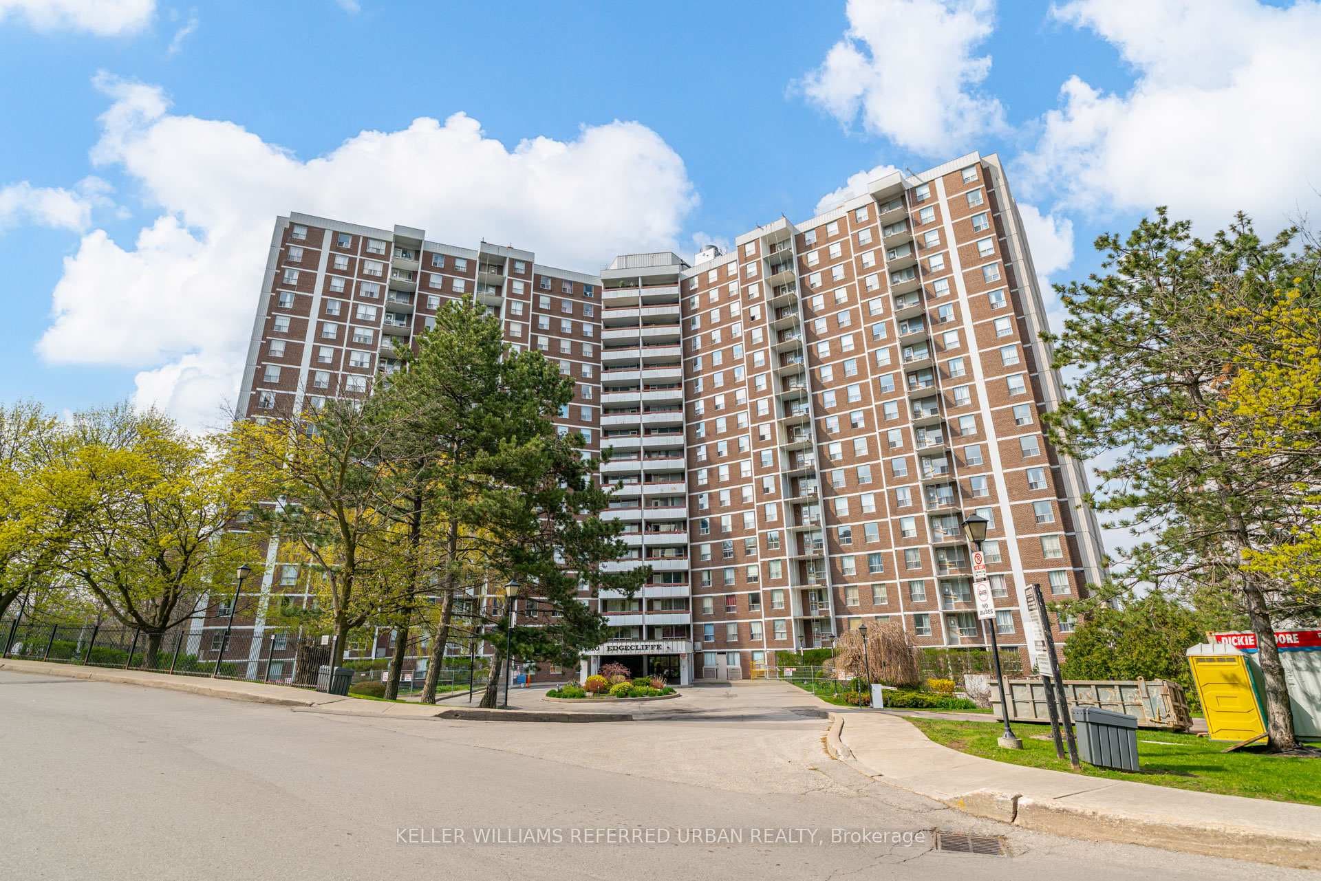 10 Edgecliff Golfway Unit 1417 - Condo photo 32 of 35 in Flemingdon Park / Don Mills, Ontario