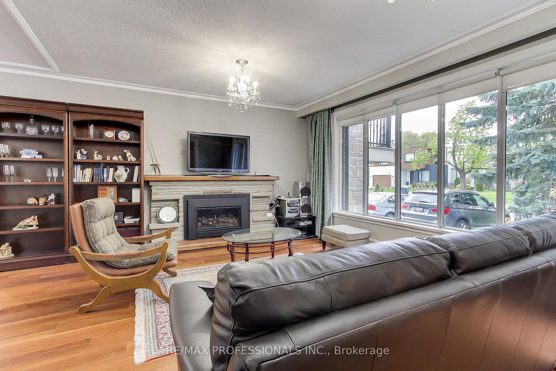 40 Cowley Avenue - Detached photo 6 of 40 in Etobicoke (Islington / Rexdale), Ontario