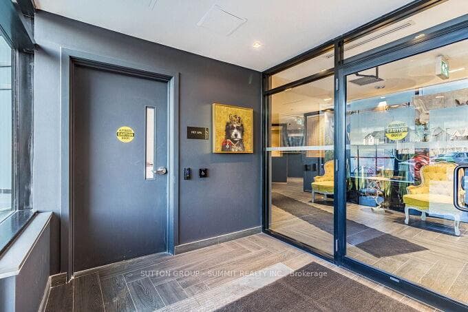 395 DUNDAS Street Unit 504 - Condo photo 21 of 40 in Oakville, Ontario