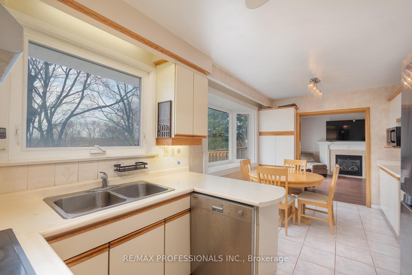 315 Markland Drive - Detached photo 11 of 41 in Etobicoke (Islington / Rexdale), Ontario