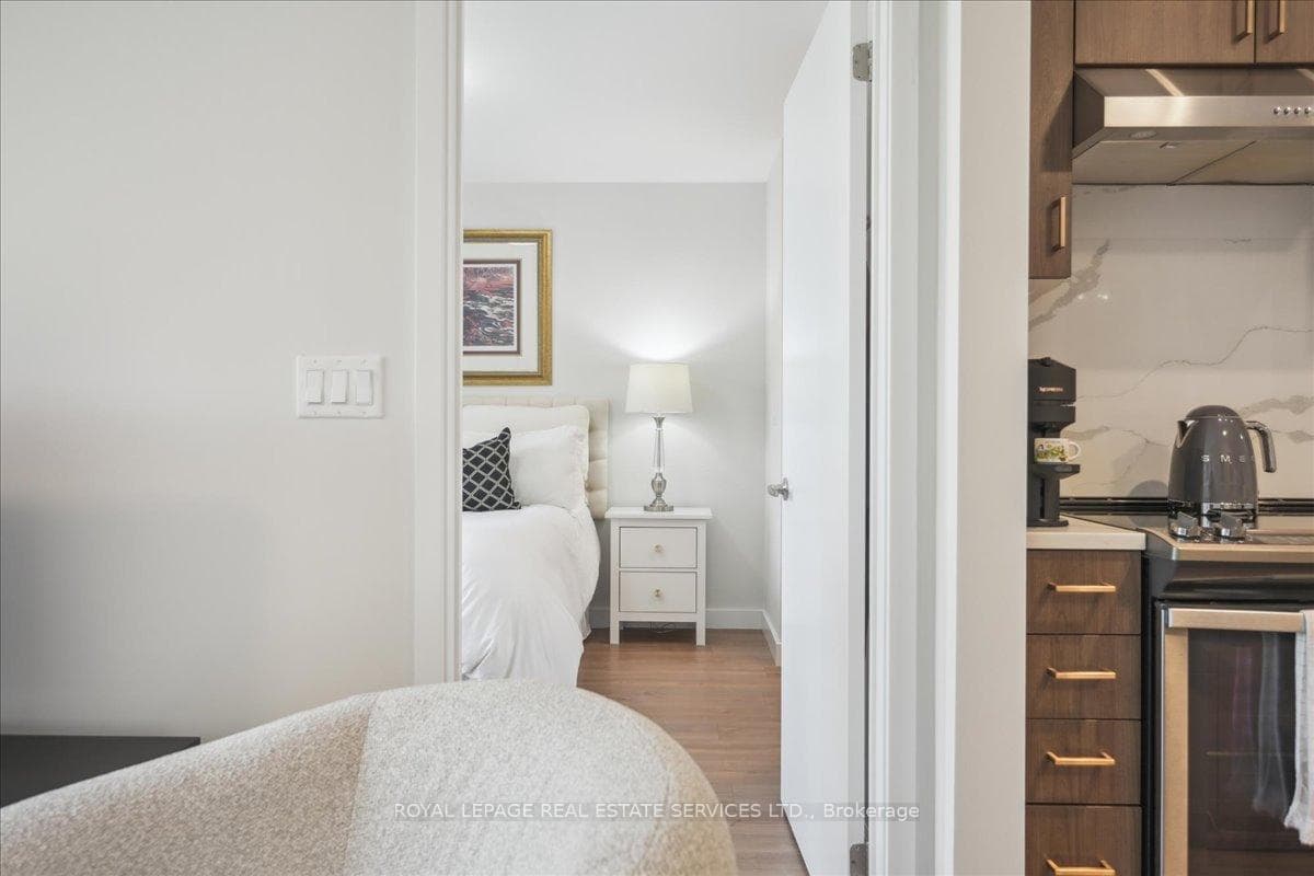 168 Sabina Drive Unit 211 - Condo photo 30 of 41 in Oakville, Ontario