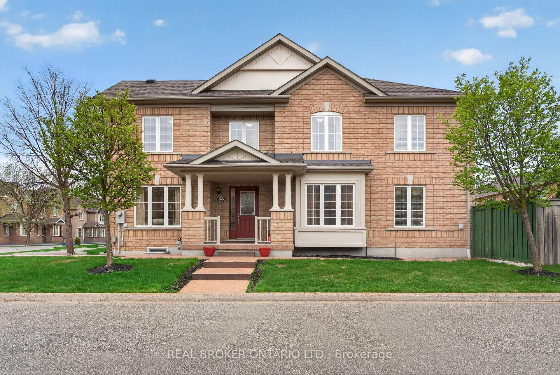 38 Nutwood Way - home for sale in Brampton, Ontario