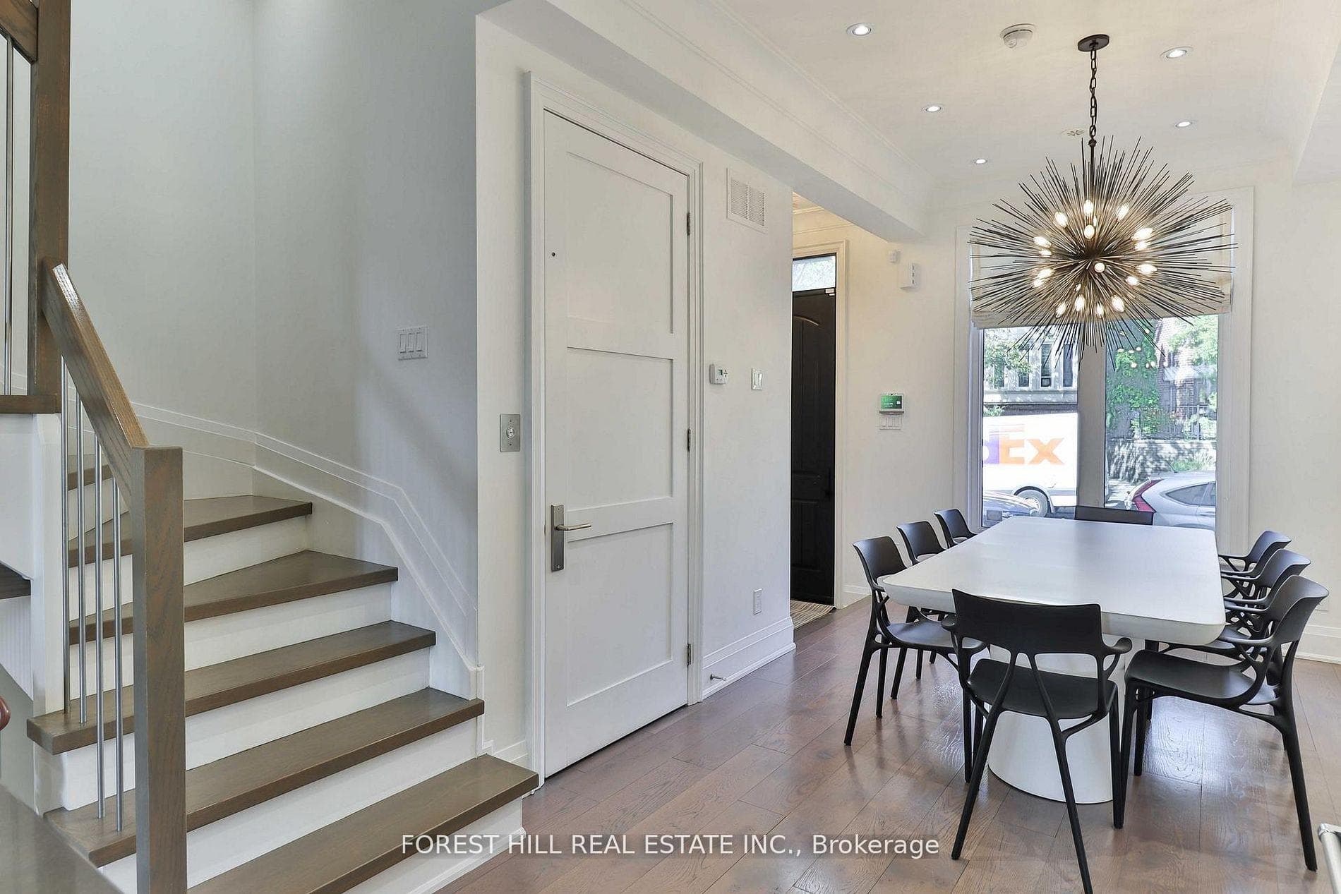 51B Burnaby Boulevard - Townhouse photo 5 of 31 in Forest Hill / Deer Park, Ontario