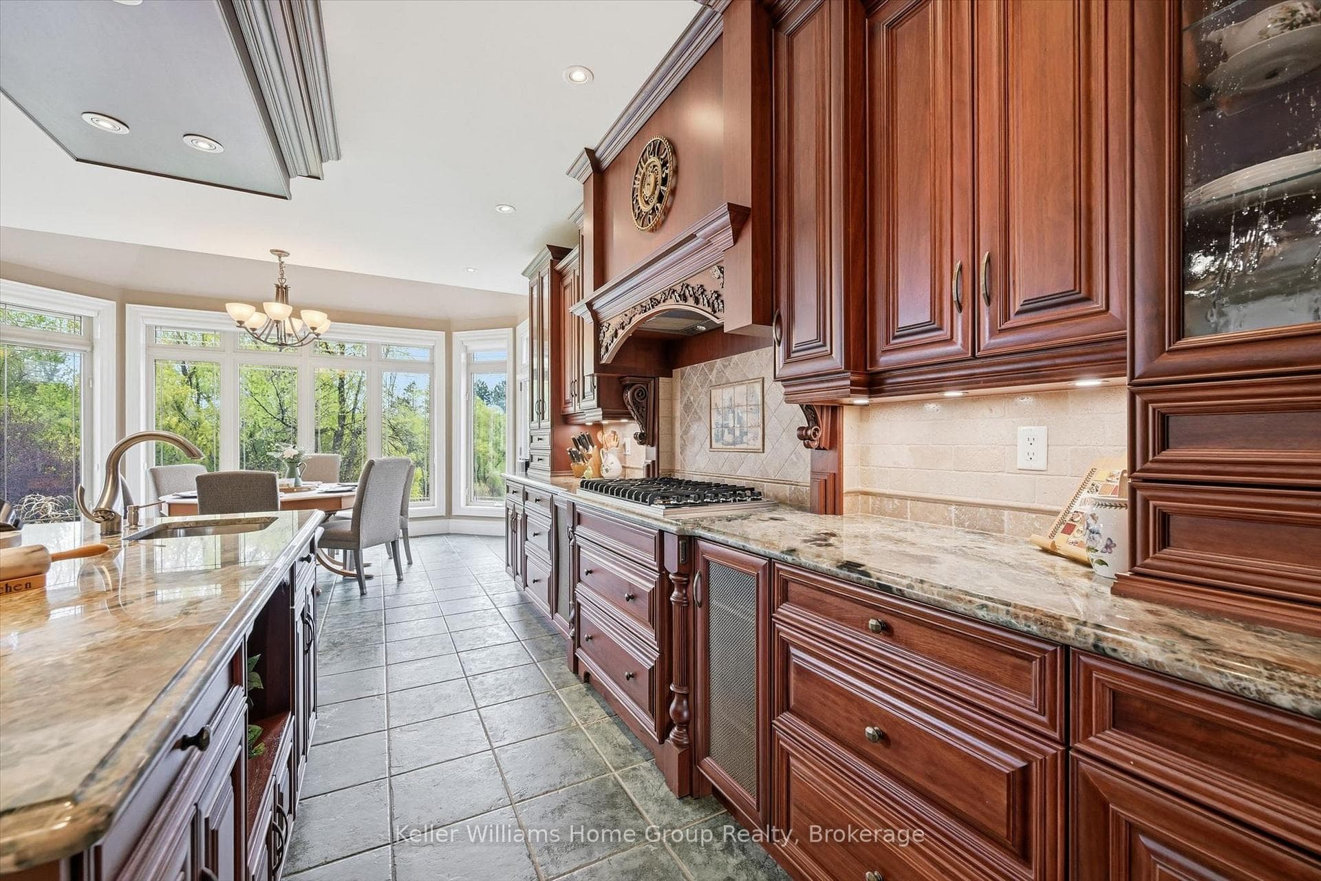 6423 Chelsea Road - Detached photo 13 of 49 in Burlington, Ontario