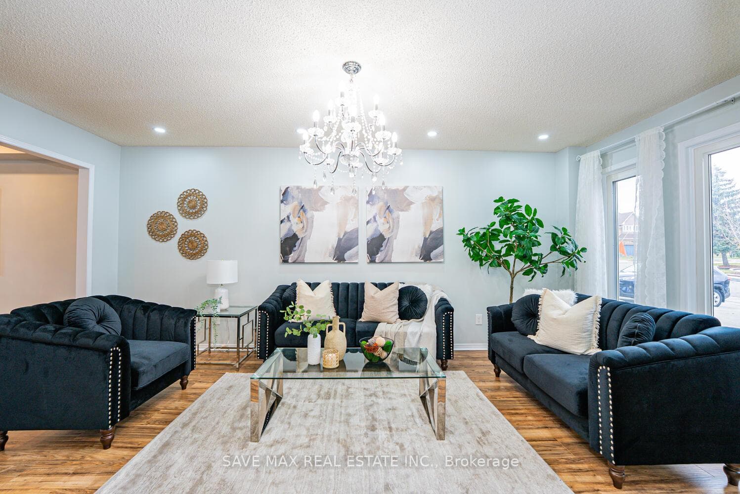 30 Adirondack Crescent - Detached photo 6 of 50 in Brampton, Ontario