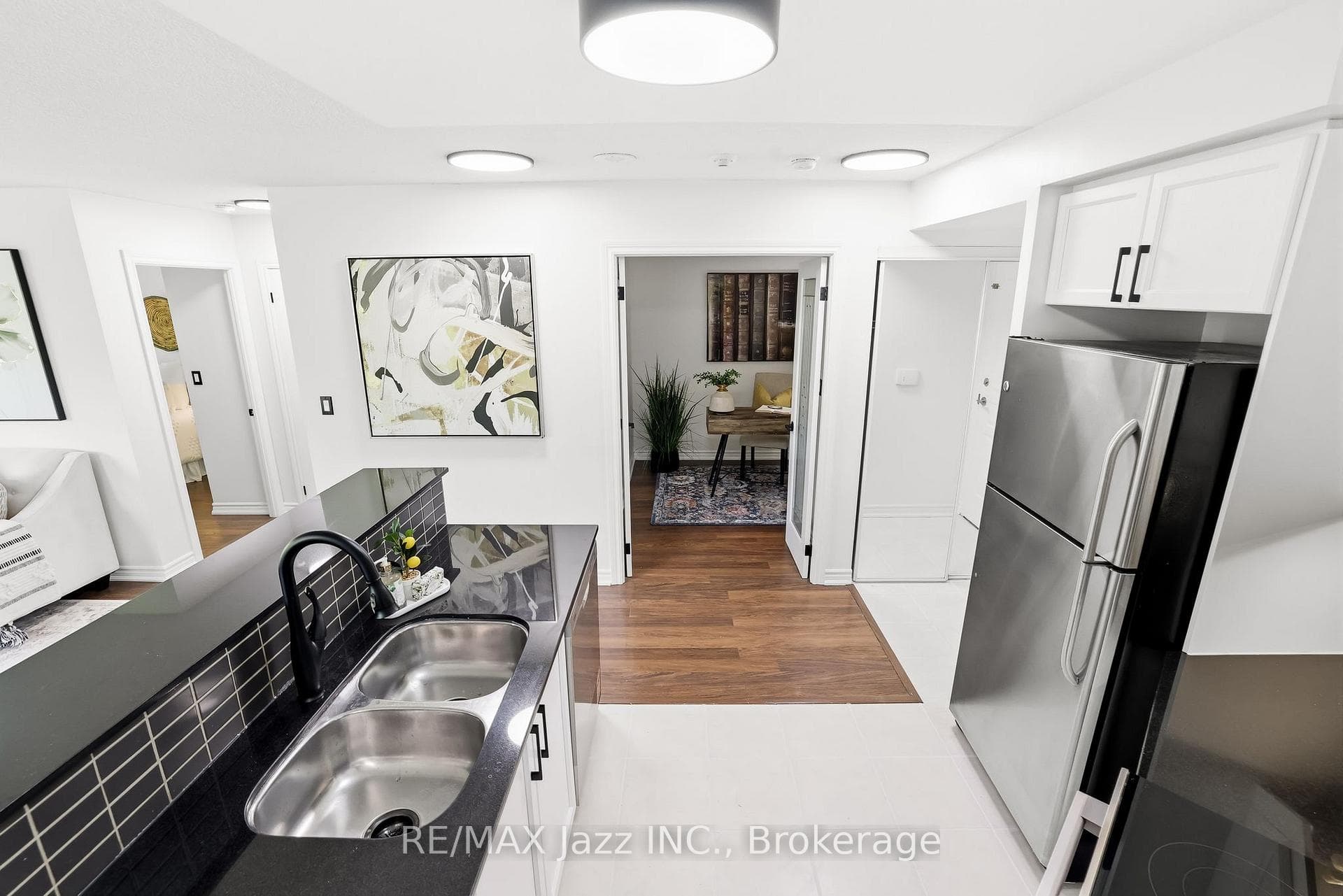 16 Dallimore Circle Unit 307 - Condo photo 20 of 50 in Don Mills / Parkwoods / Victoria Village, Ontario