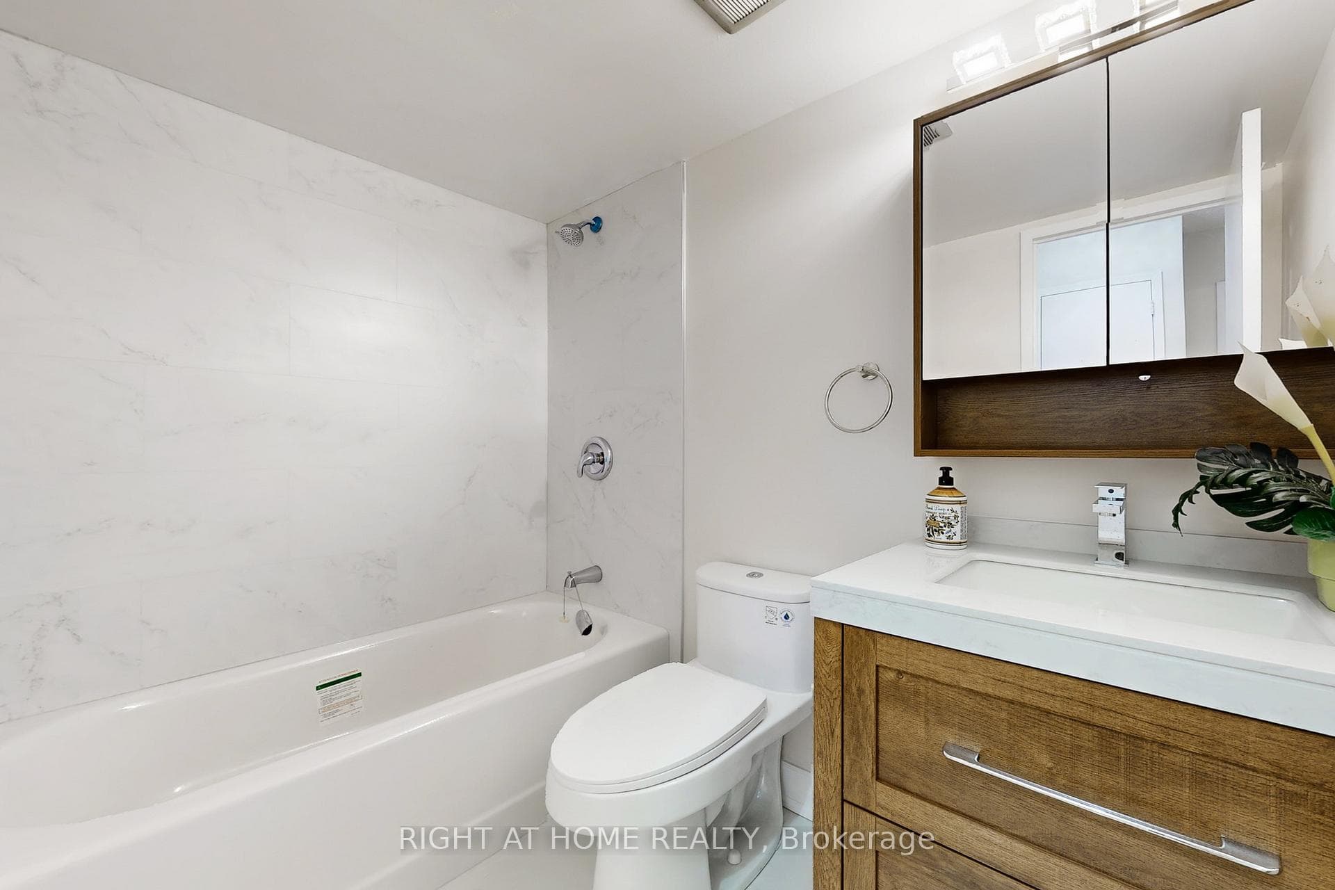 1338 York Mills Road Unit 702 - Condo photo 17 of 29 in Don Mills / Parkwoods / Victoria Village, Ontario