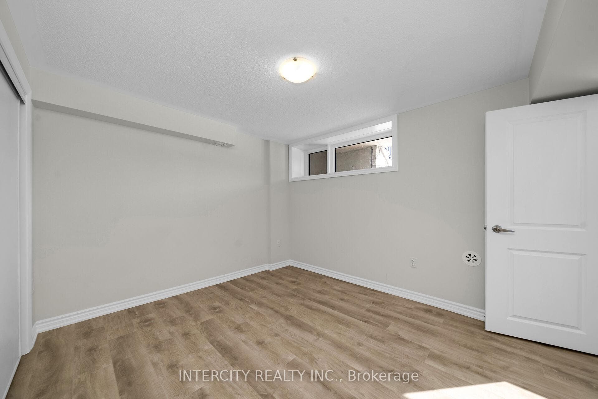 1 Vibrant Way Unit 43F - Condo photo 14 of 17 in Caledon, Ontario