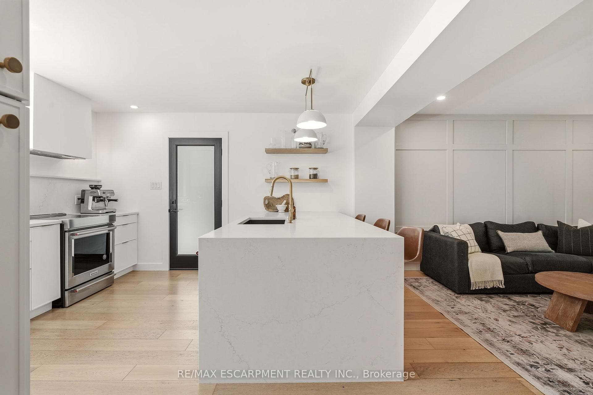 394 RANKIN Drive - Detached photo 13 of 50 in Burlington, Ontario