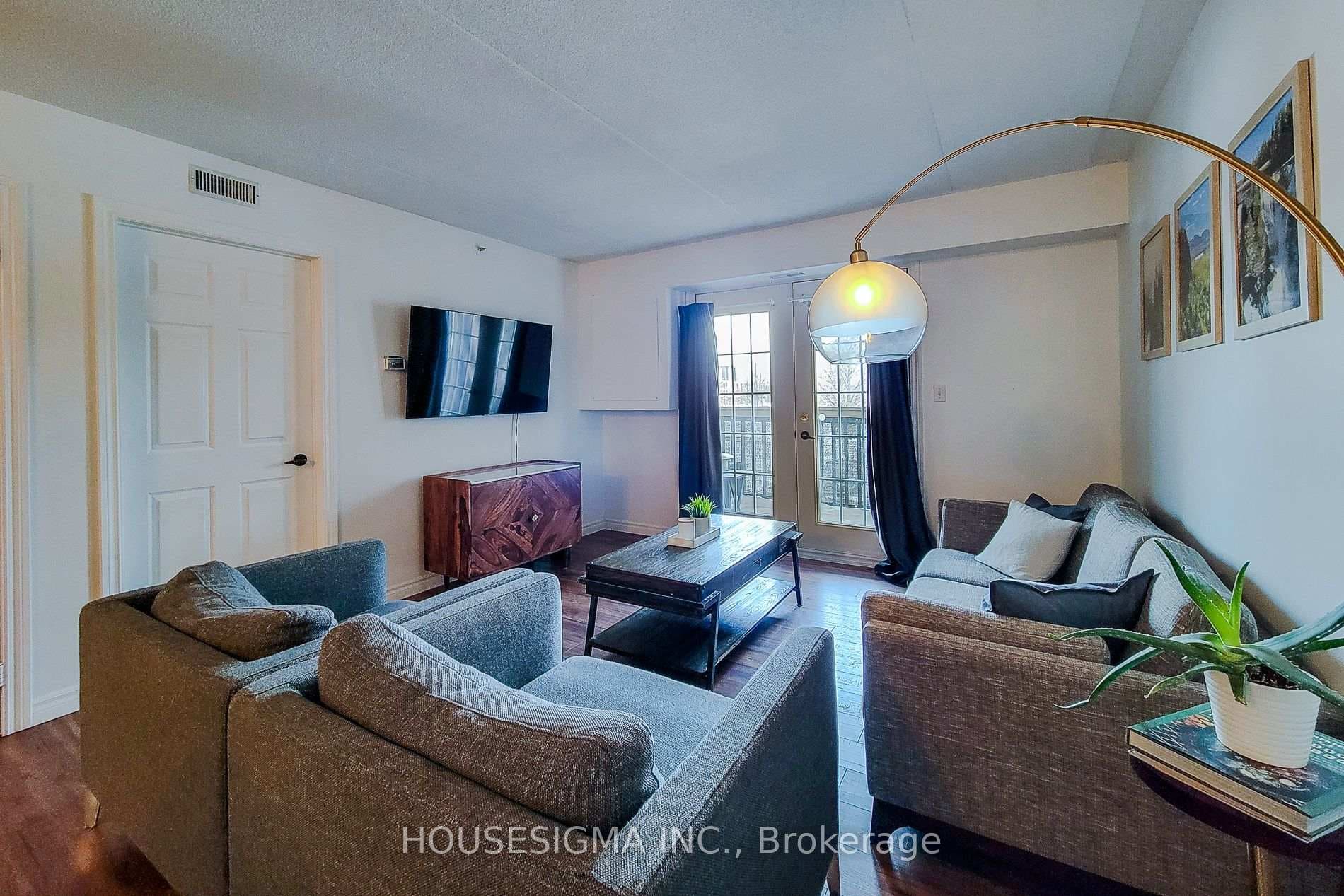 4003 Kilmer Drive Unit 204 - Condo for sale in Tyandaga, Ontario