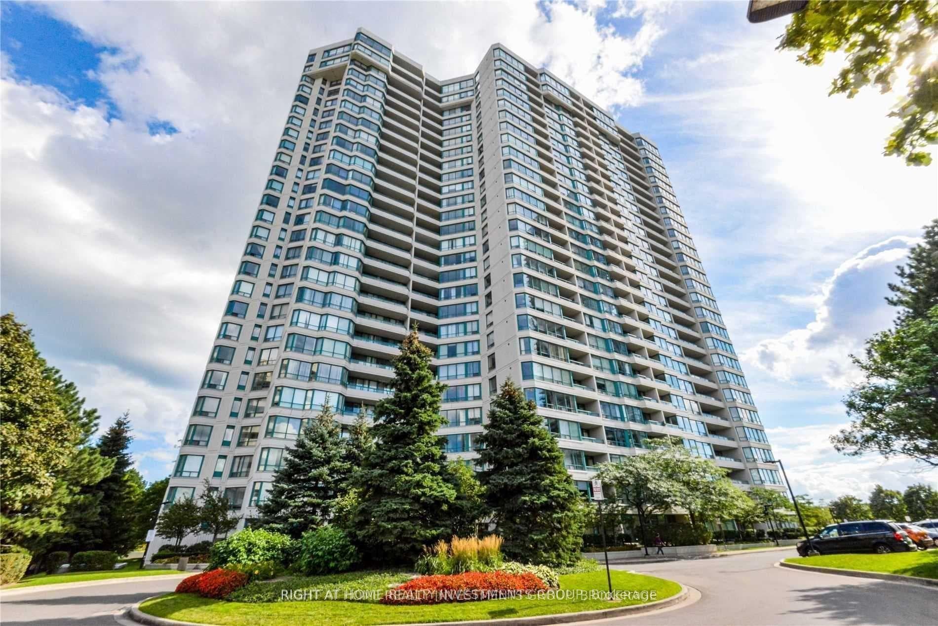 550 Webb Drive Unit 812 - home for sale in Mississauga, Ontario