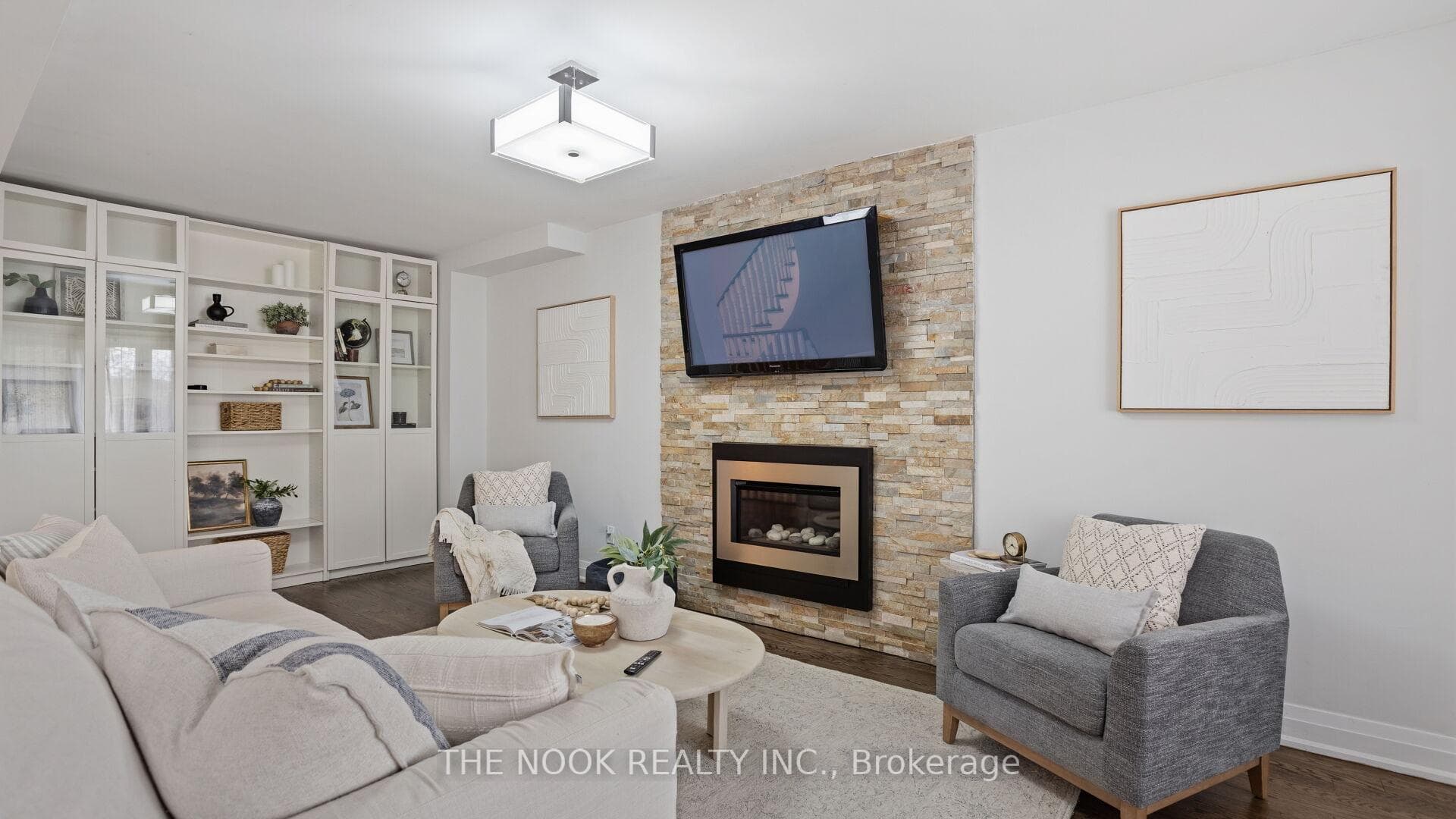 938 Wetherby Lane - Detached photo 11 of 48 in Mississauga, Ontario