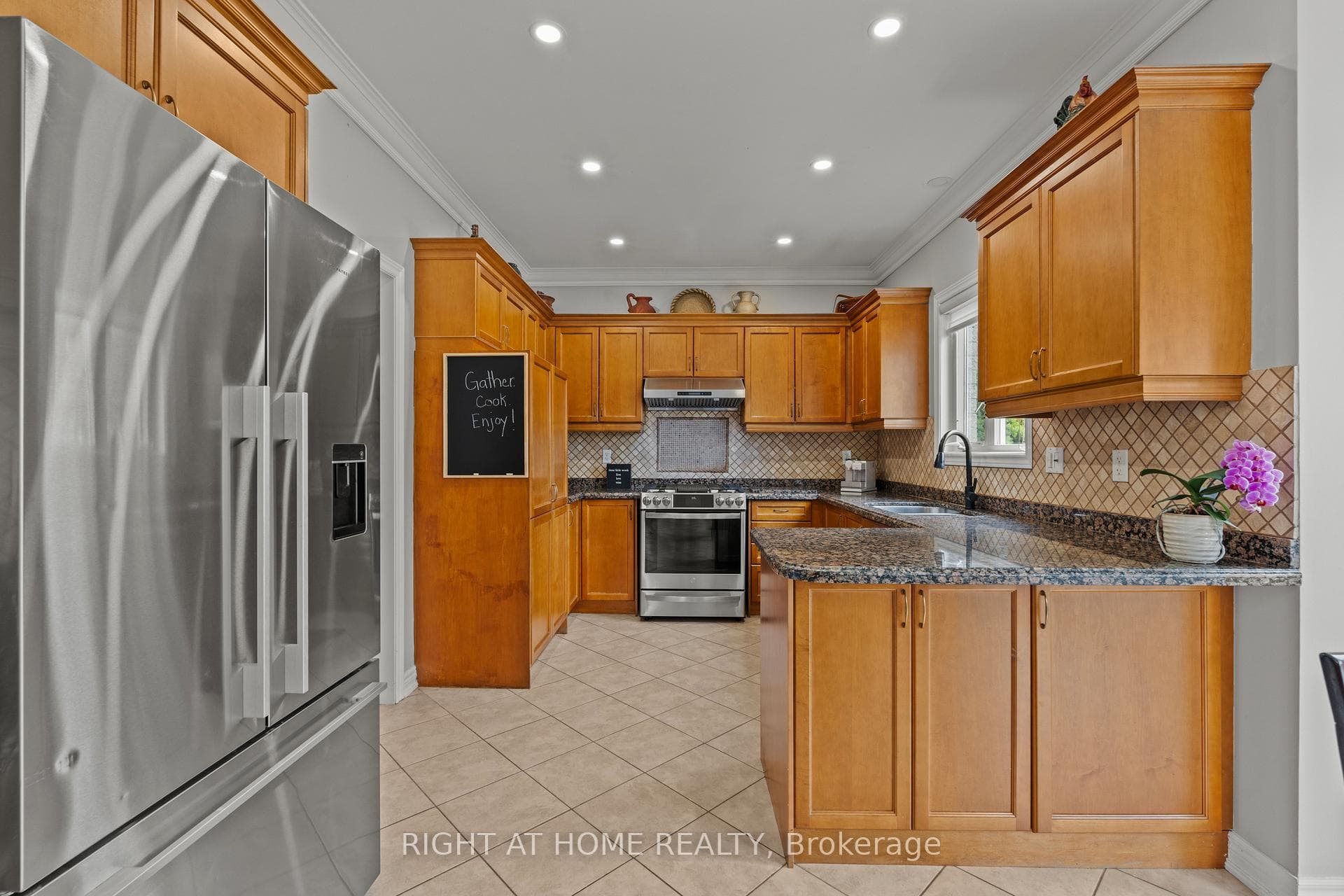 2275 Whitecliffe Way - Detached photo 19 of 38 in Oakville, Ontario