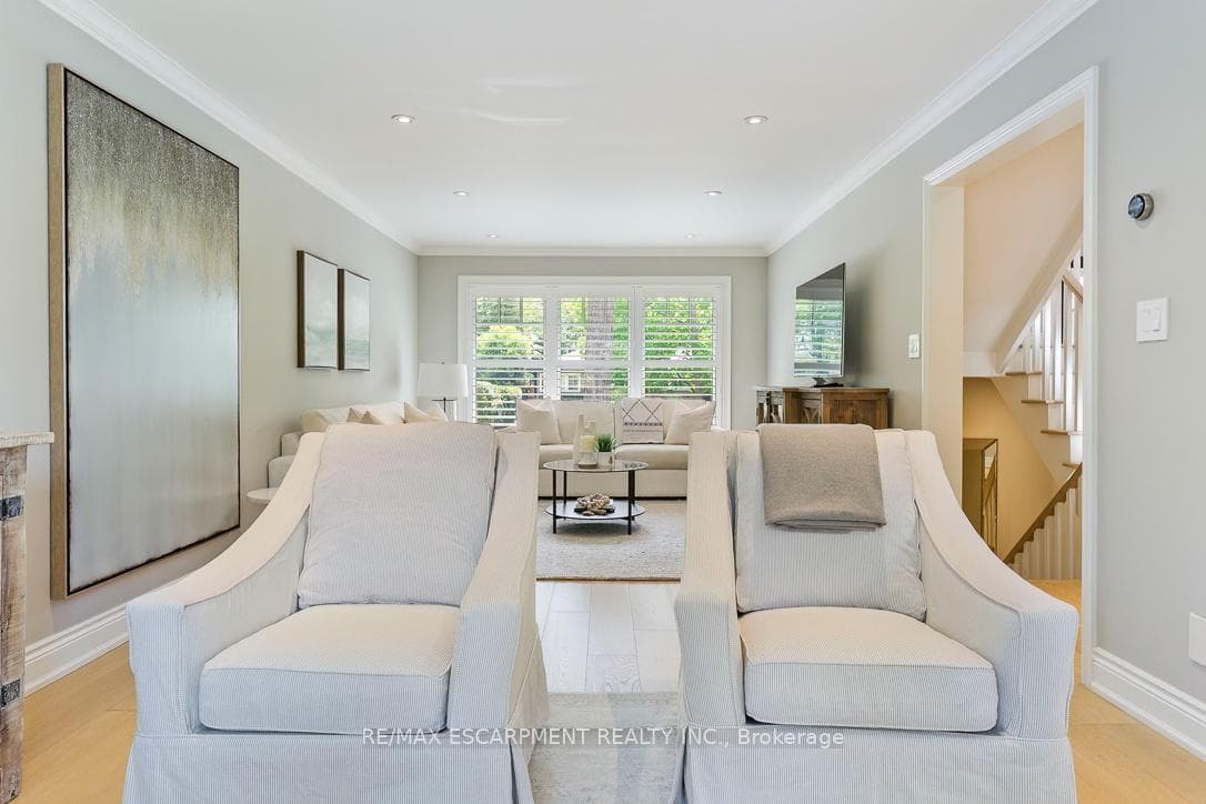 511 Chamberlain Lane - Detached photo 9 of 50 in Oakville, Ontario