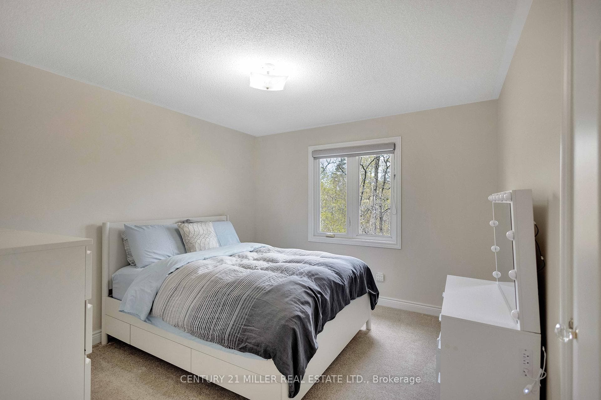 1398 Winterberry Drive - Detached photo 24 of 46 in Burlington, Ontario