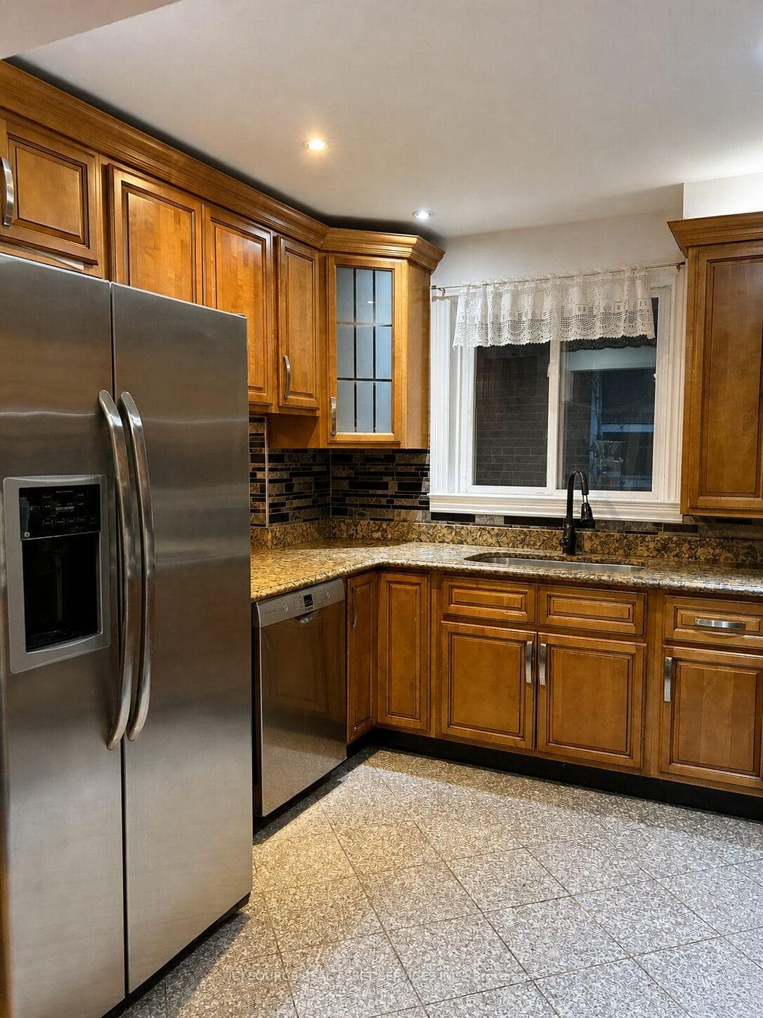 43 Ridgemoor Avenue - Detached photo 4 of 38 in Birch Cliff / Cliffside, Ontario