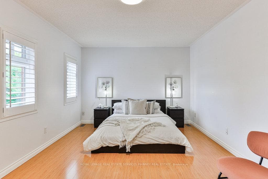 200 Lexington Road - Detached photo 15 of 37 in Oakville, Ontario