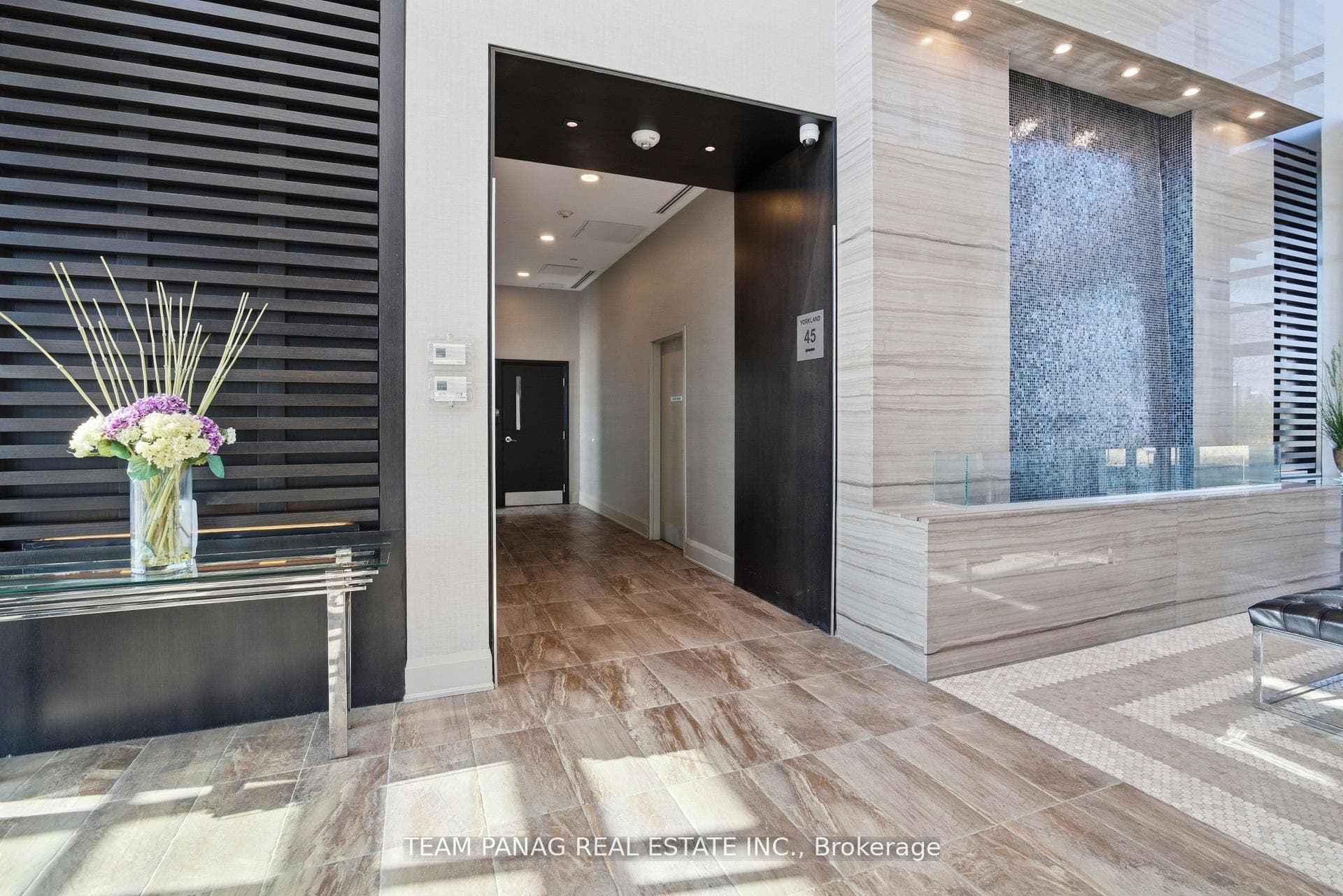 45 Yorkland Boulevard Unit 209 - Condo photo 4 of 22 in Brampton, Ontario