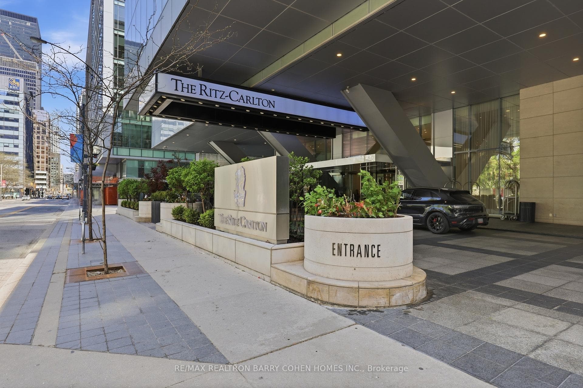 183 Wellington Street Unit 4502 - Condo photo 2 of 34 in Downtown Toronto / Waterfront, Ontario
