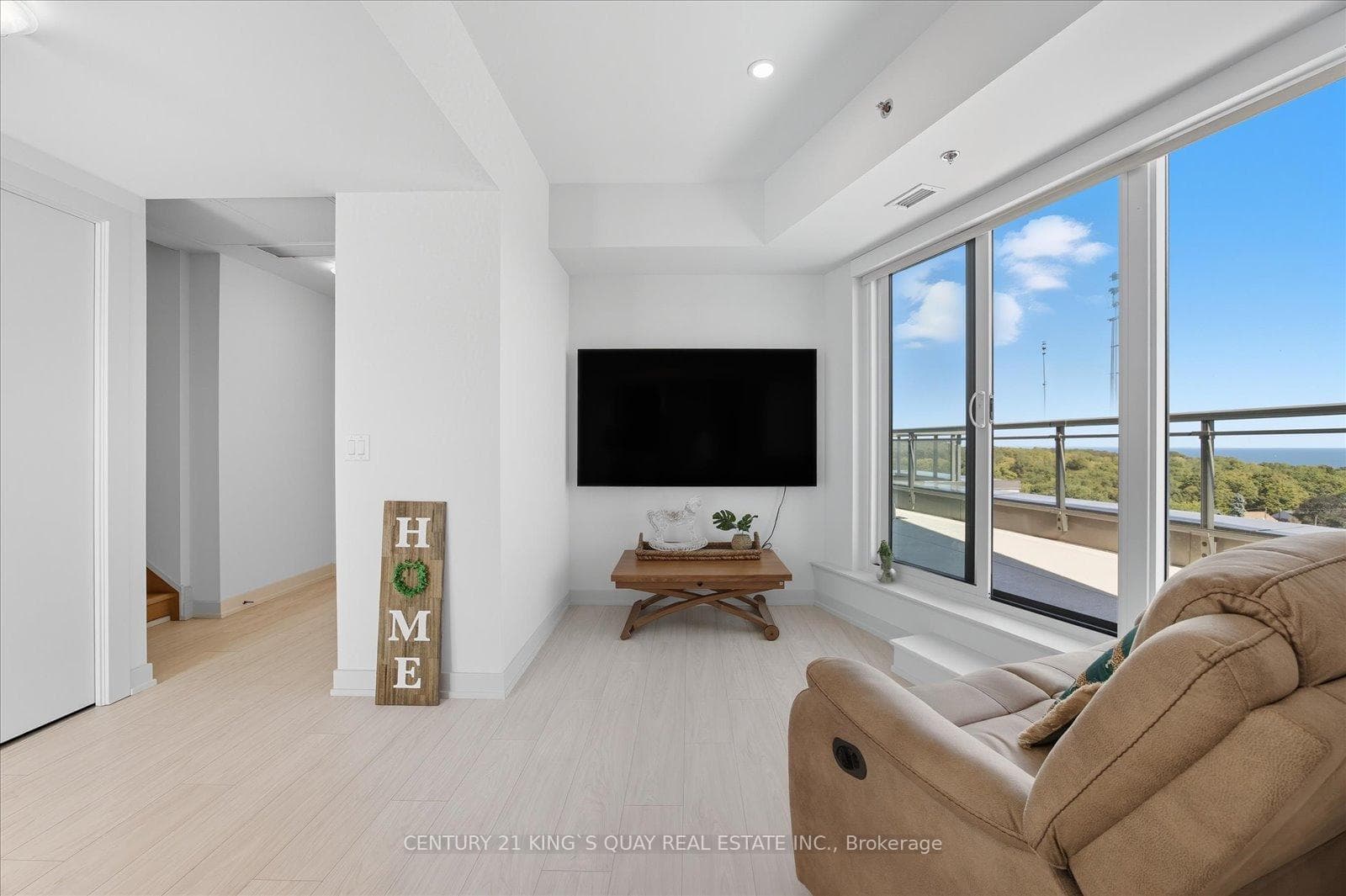 90 Glen Everest Road Unit 1008 - Condo photo 10 of 50 in Birch Cliff / Cliffside, Ontario