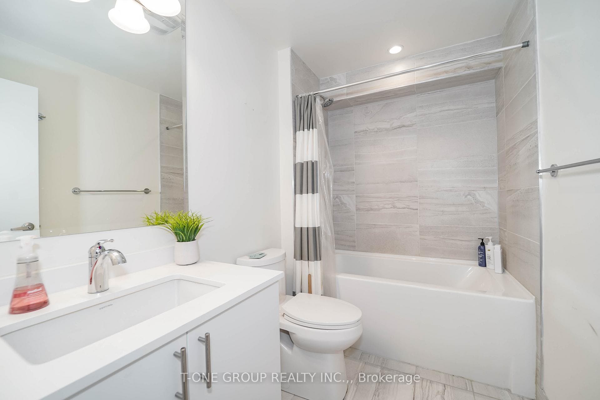 55 Sutton Avenue - Townhouse photo 33 of 38 in Regent Park / Cabbagetown / St. James Town, Ontario