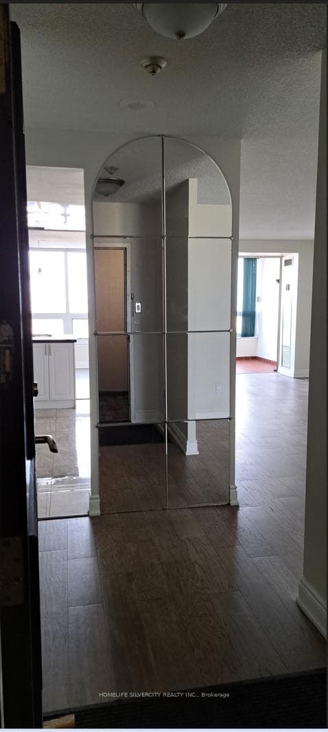 8 Lisa Street Unit 1804 - Condo photo 9 of 49 in Brampton, Ontario