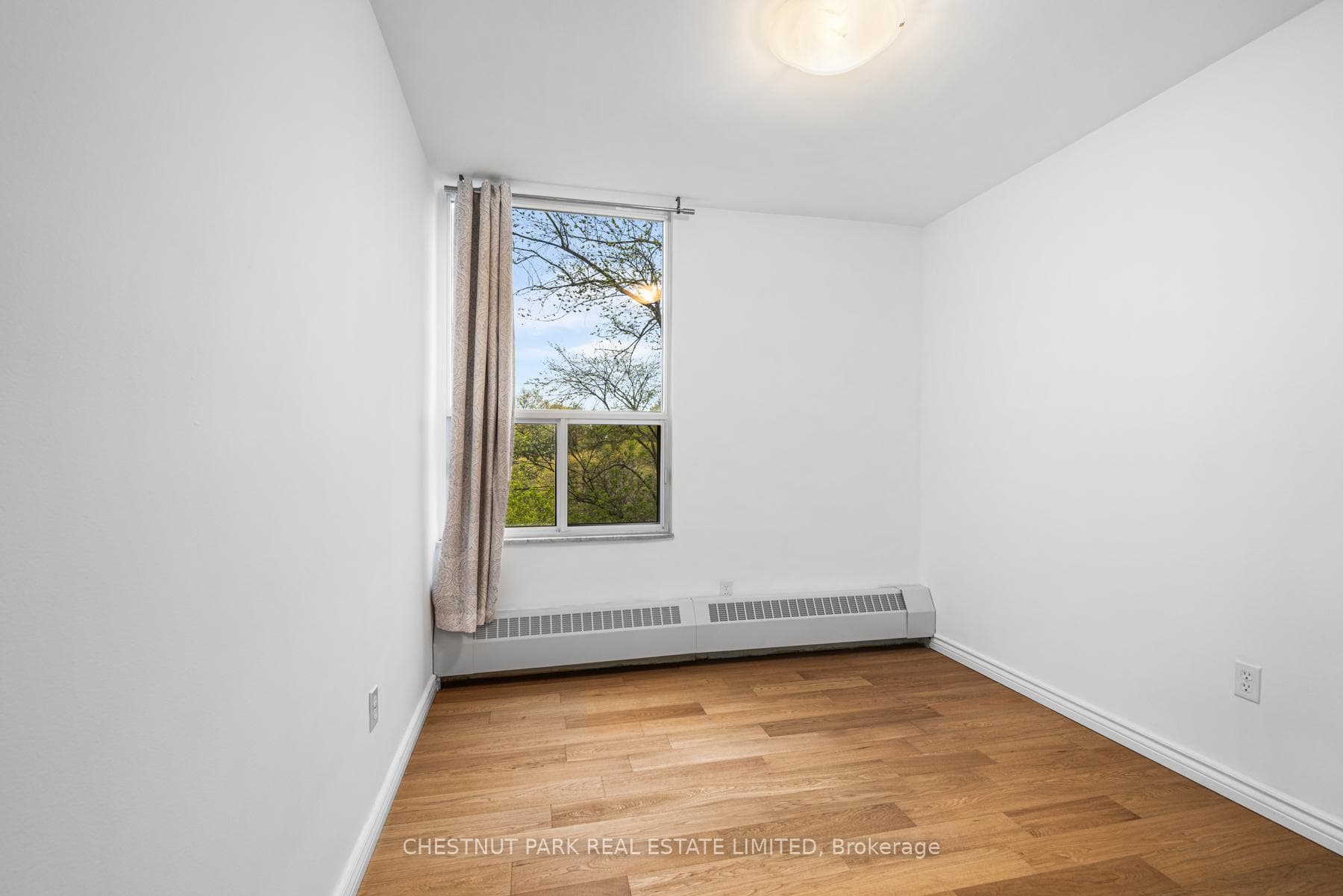 60 Pavane Linkway N/A Unit 206 - Condo photo 34 of 45 in Flemingdon Park / Don Mills, Ontario