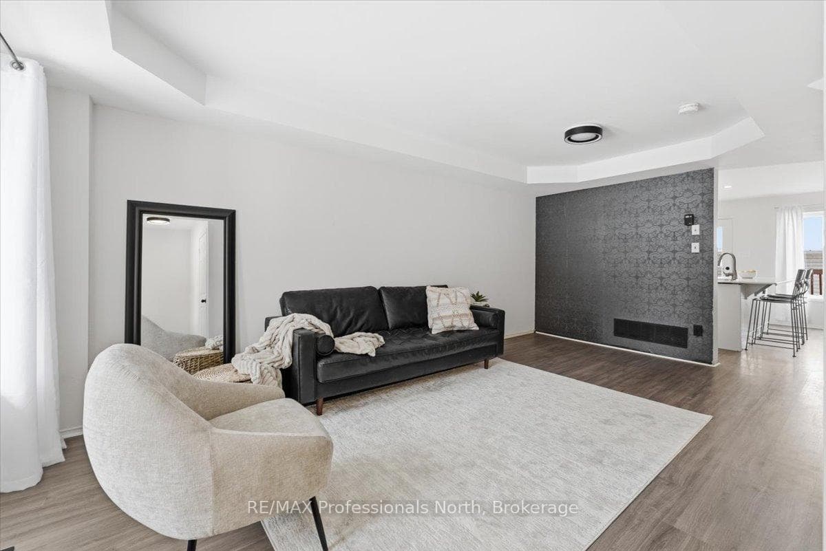 98 Roxton Road - Semi-Detached photo 7 of 28 in Oakville, Ontario