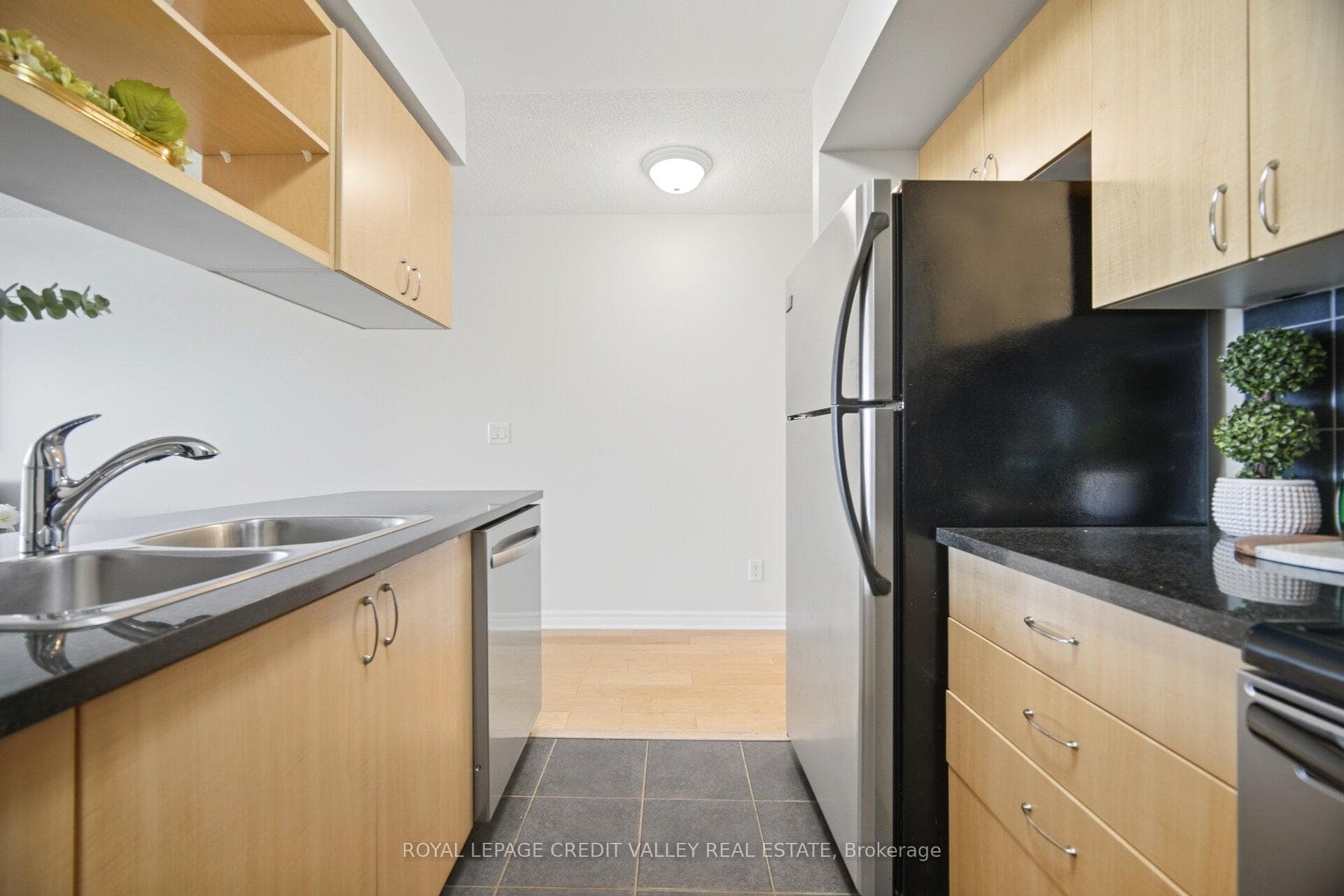2379 Central Park Drive Unit 501 - Condo photo 9 of 38 in Oakville, Ontario