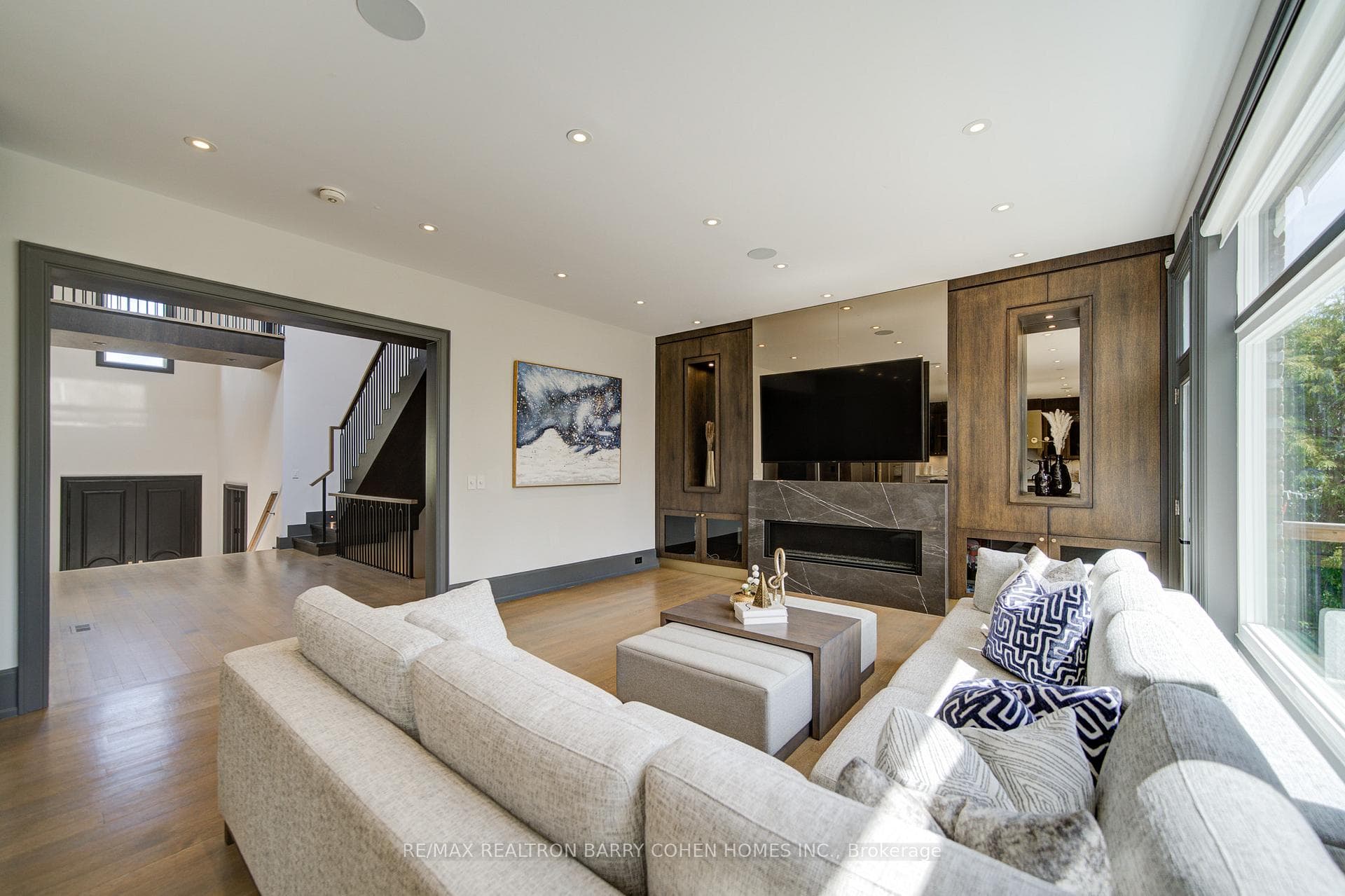 15 Ames Circle - Detached photo 13 of 50 in Don Mills / Parkwoods / Victoria Village, Ontario