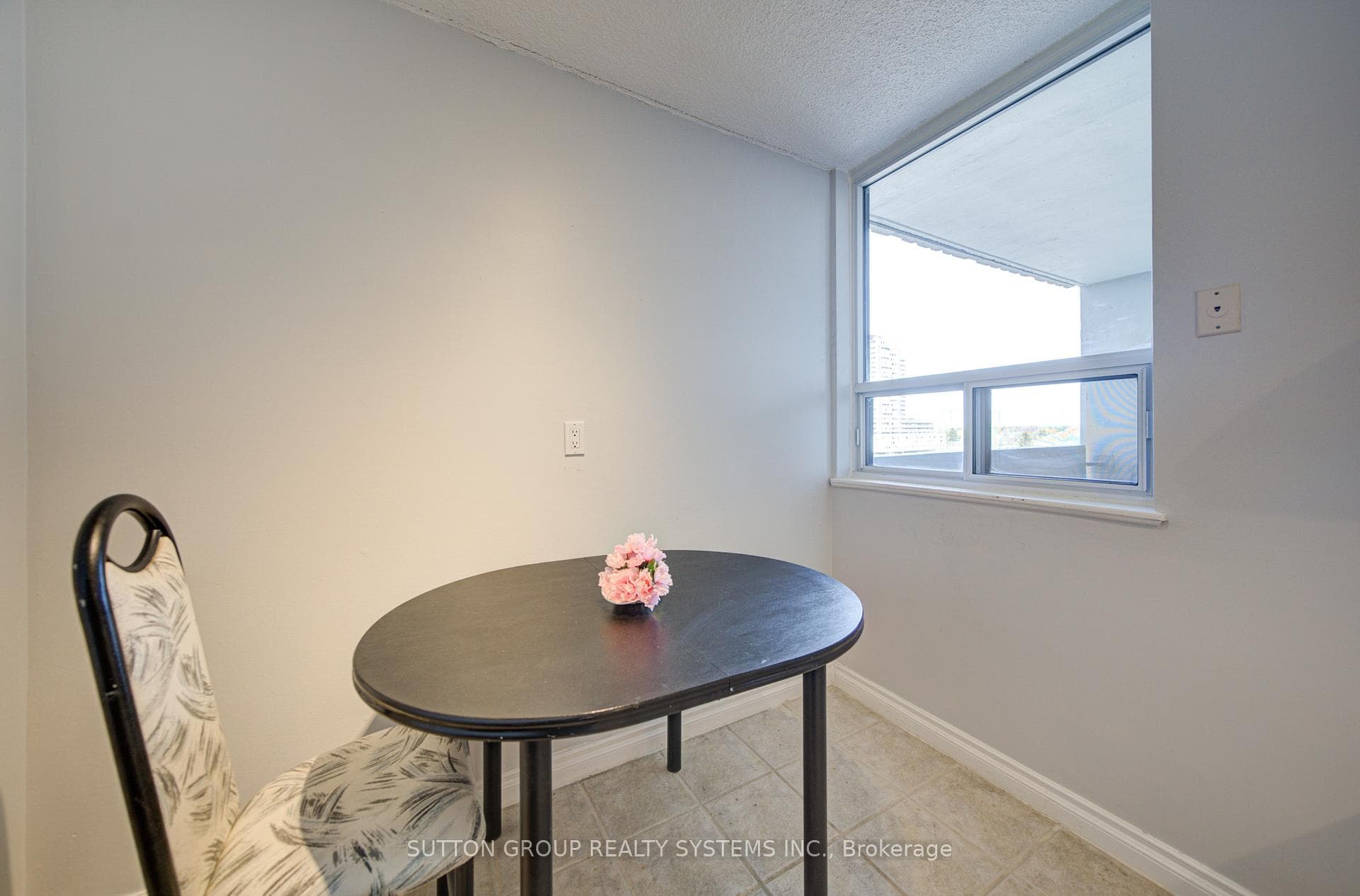 10 Muirhead Road Unit 806 - Condo photo 15 of 45 in Hillcrest Village / Bayview Village, Ontario