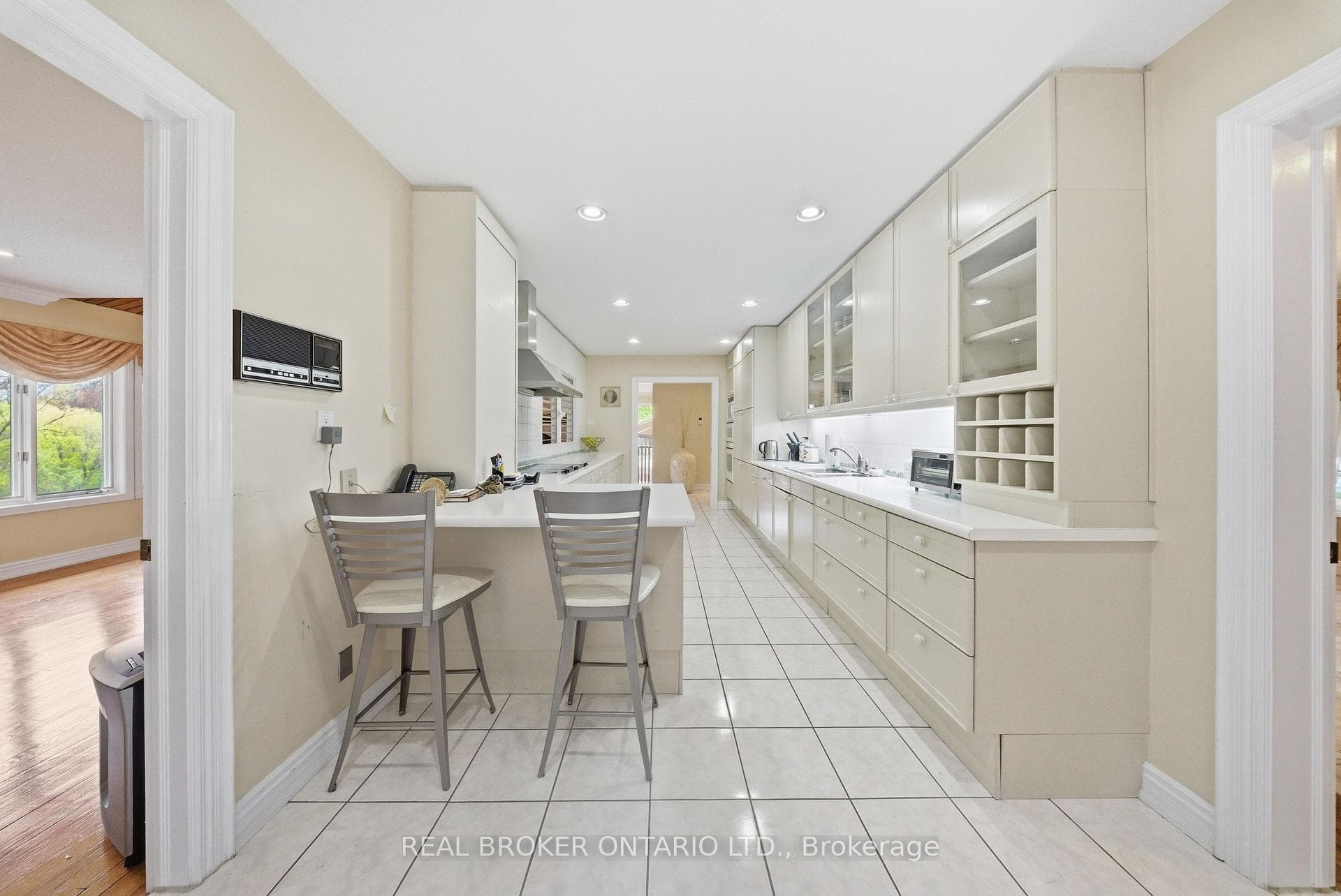 529 Conservation Drive - Detached photo 10 of 45 in Brampton, Ontario