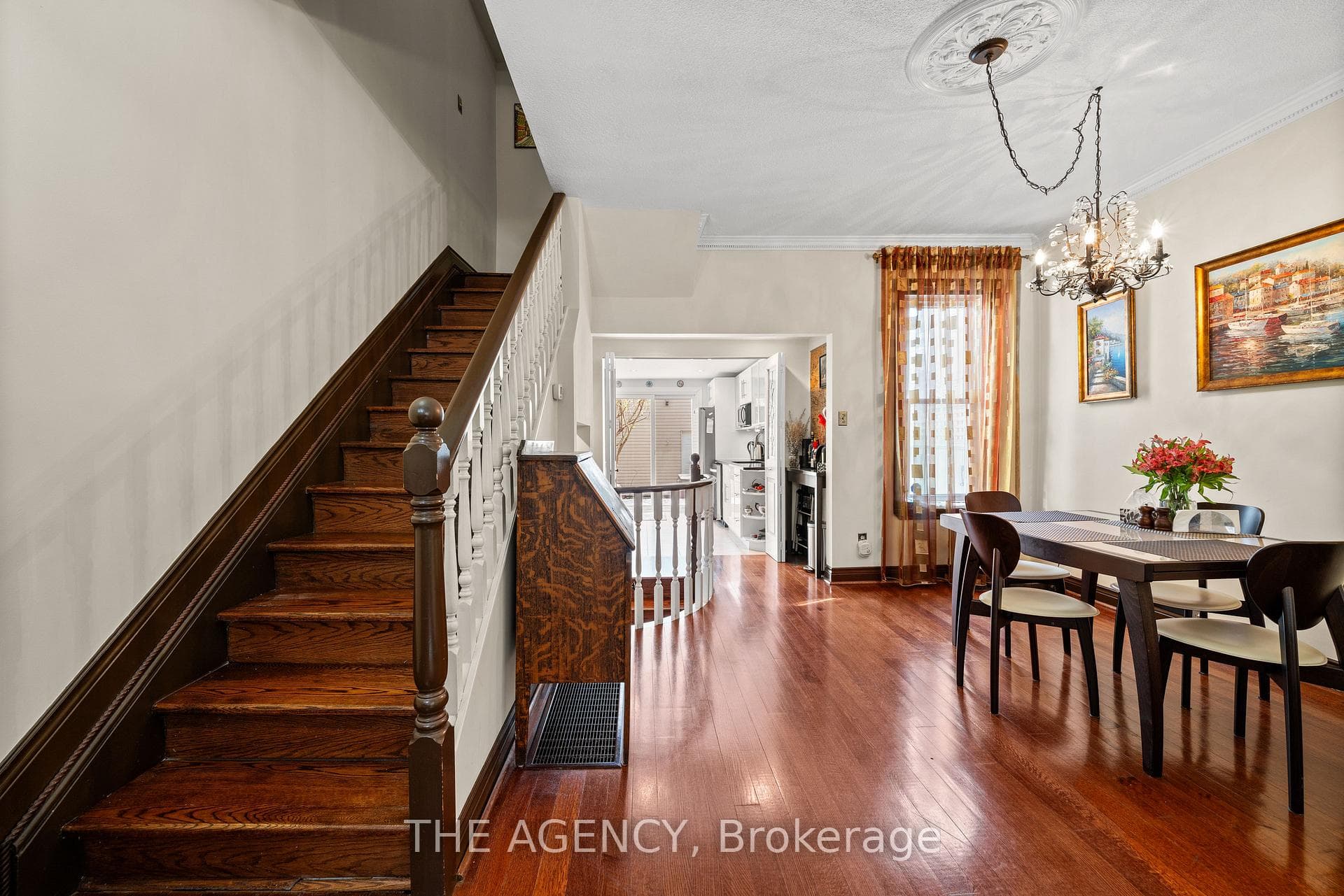 111 Seaton Street - Detached photo 6 of 40 in Regent Park / Cabbagetown / St. James Town, Ontario