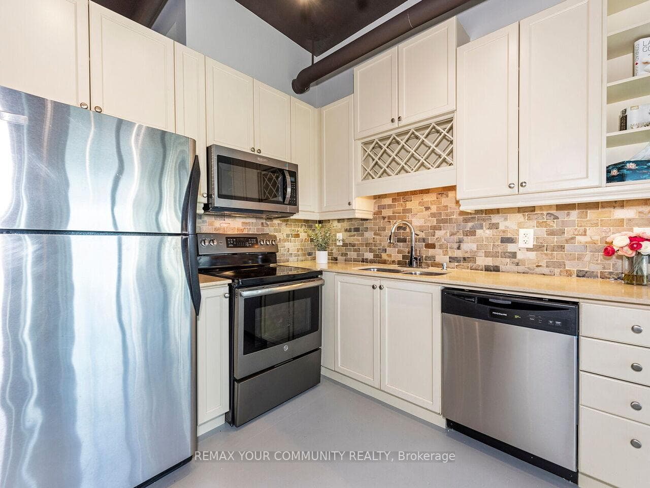 2 Fieldway Road Unit 601 - Condo photo 8 of 34 in Etobicoke (Islington / Rexdale), Ontario