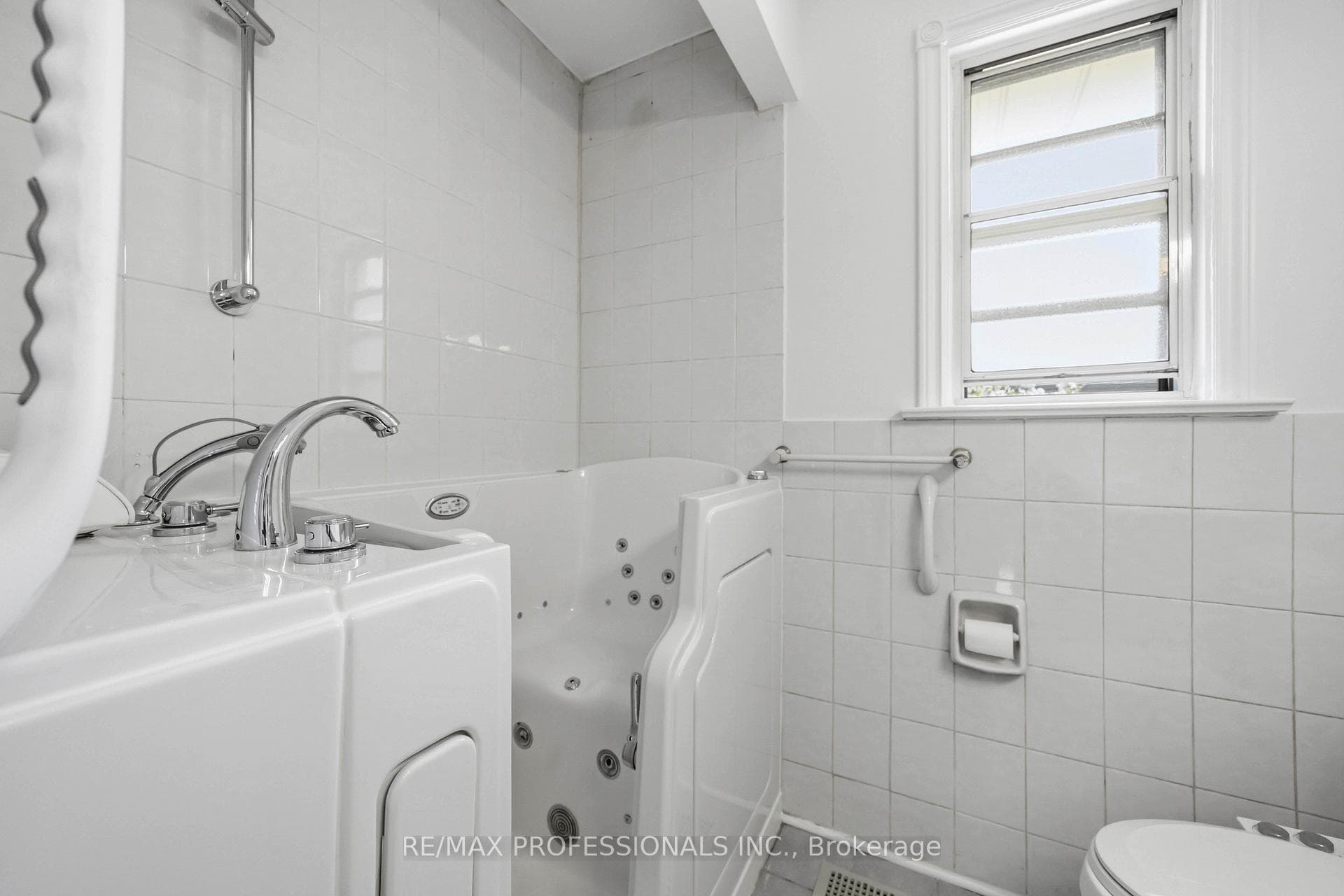 28 Chandler Drive - Detached photo 20 of 45 in Scarborough (West Hill / Highland Creek), Ontario