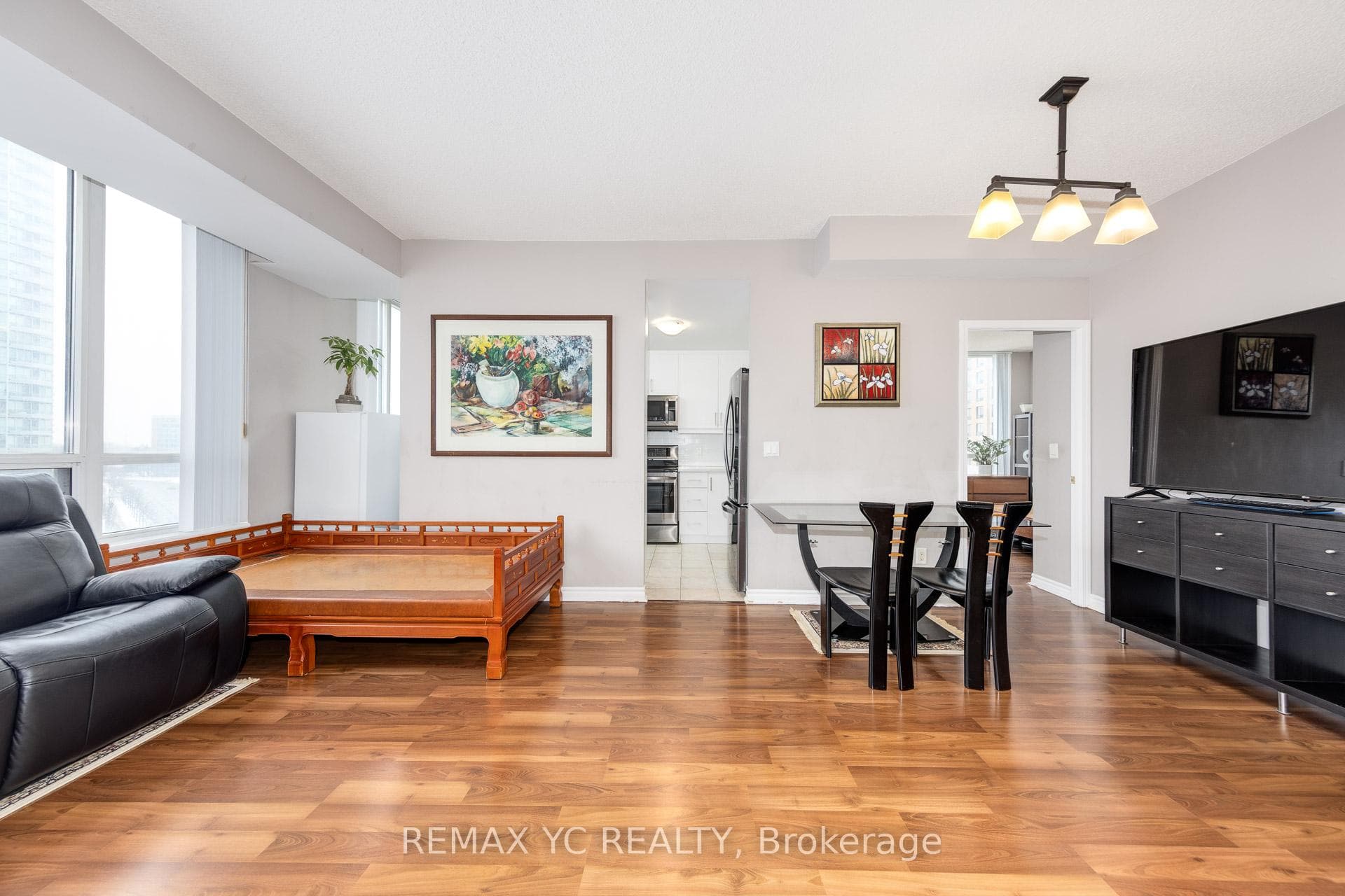28 Byng Avenue Unit 802 - Condo photo 7 of 21 in Willowdale / Newtonbrook, Ontario