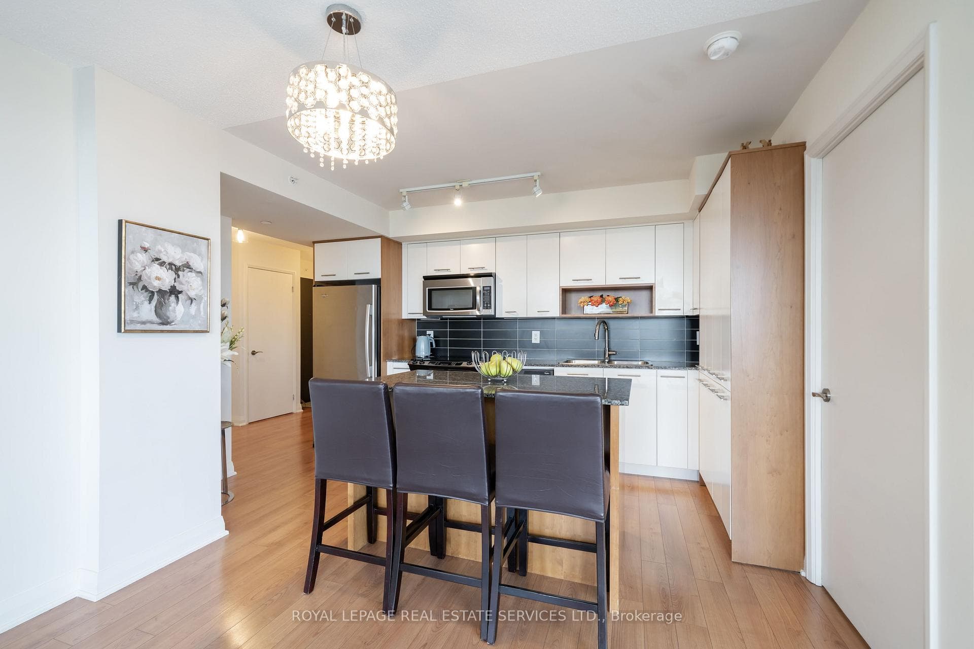 1 Valhalla Inn Road Unit 607 - Condo photo 4 of 47 in Etobicoke (Islington / Rexdale), Ontario