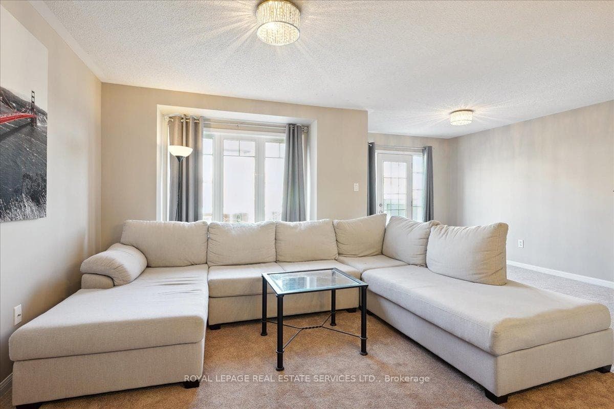 222 Septimus Heights - Townhouse photo 13 of 30 in Milton, Ontario