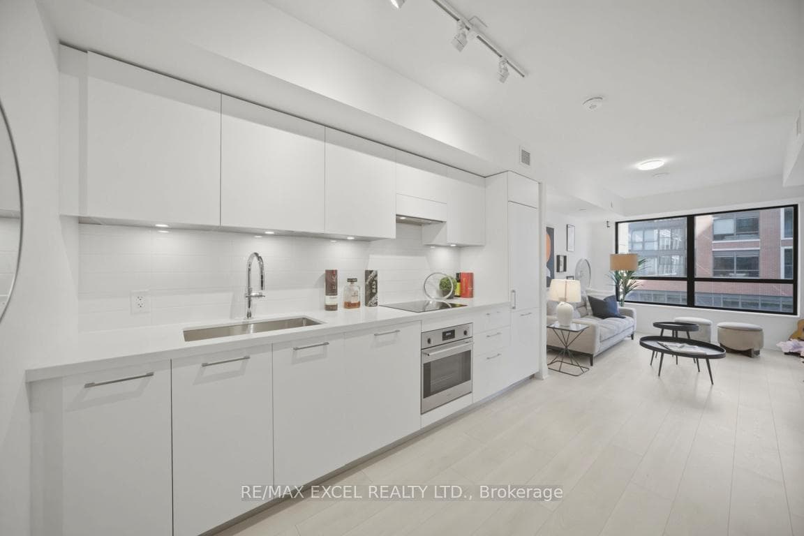 33 Frederick Todd Way Unit 303 - Condo photo 19 of 49 in Flemingdon Park / Don Mills, Ontario