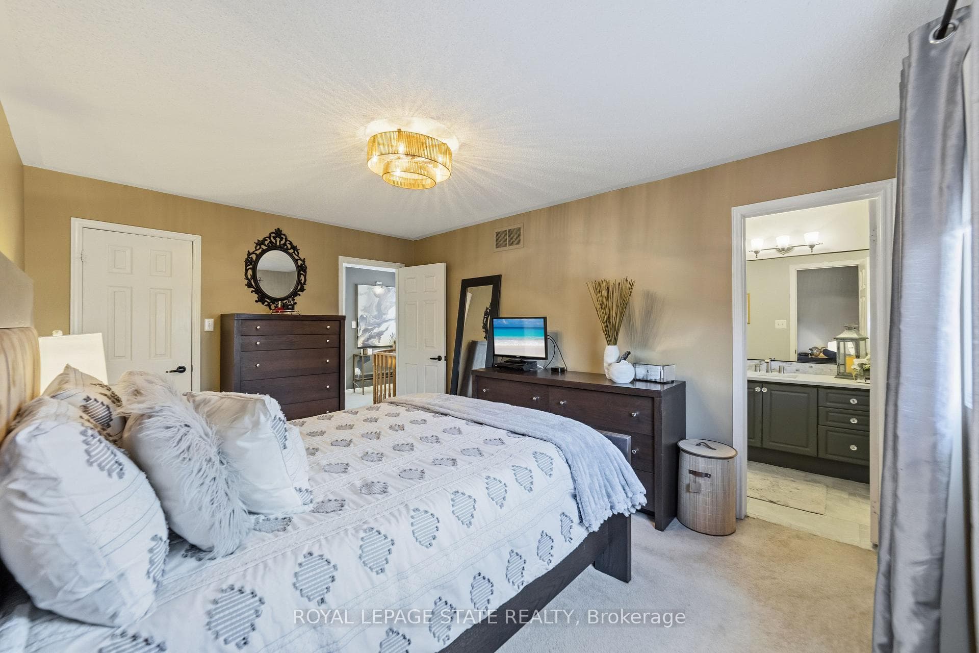 1795 Creek Way - Semi-Detached photo 16 of 38 in Burlington, Ontario