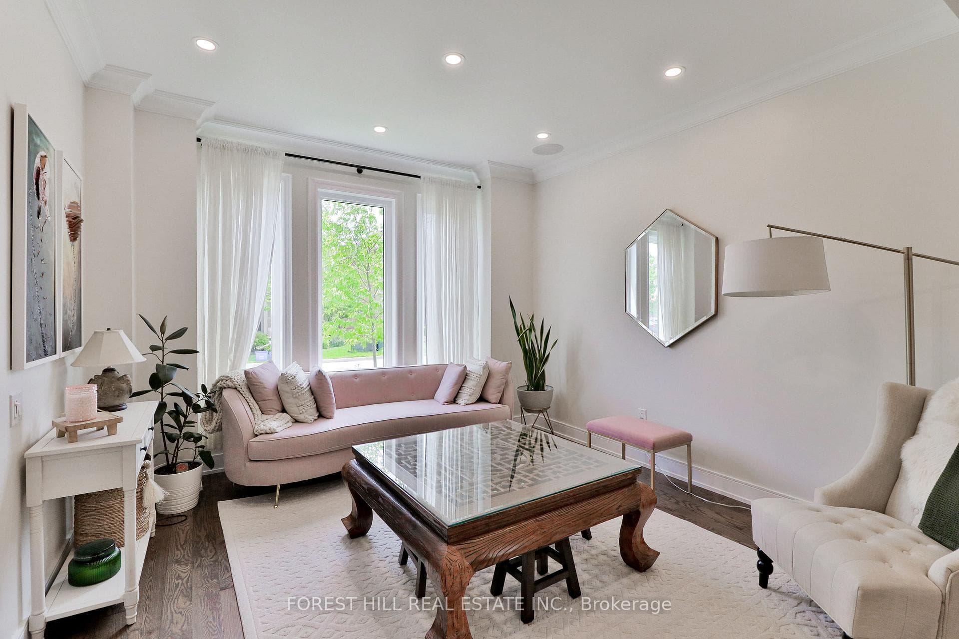 327 Turning Leaf Road - Detached photo 8 of 43 in Oakville, Ontario