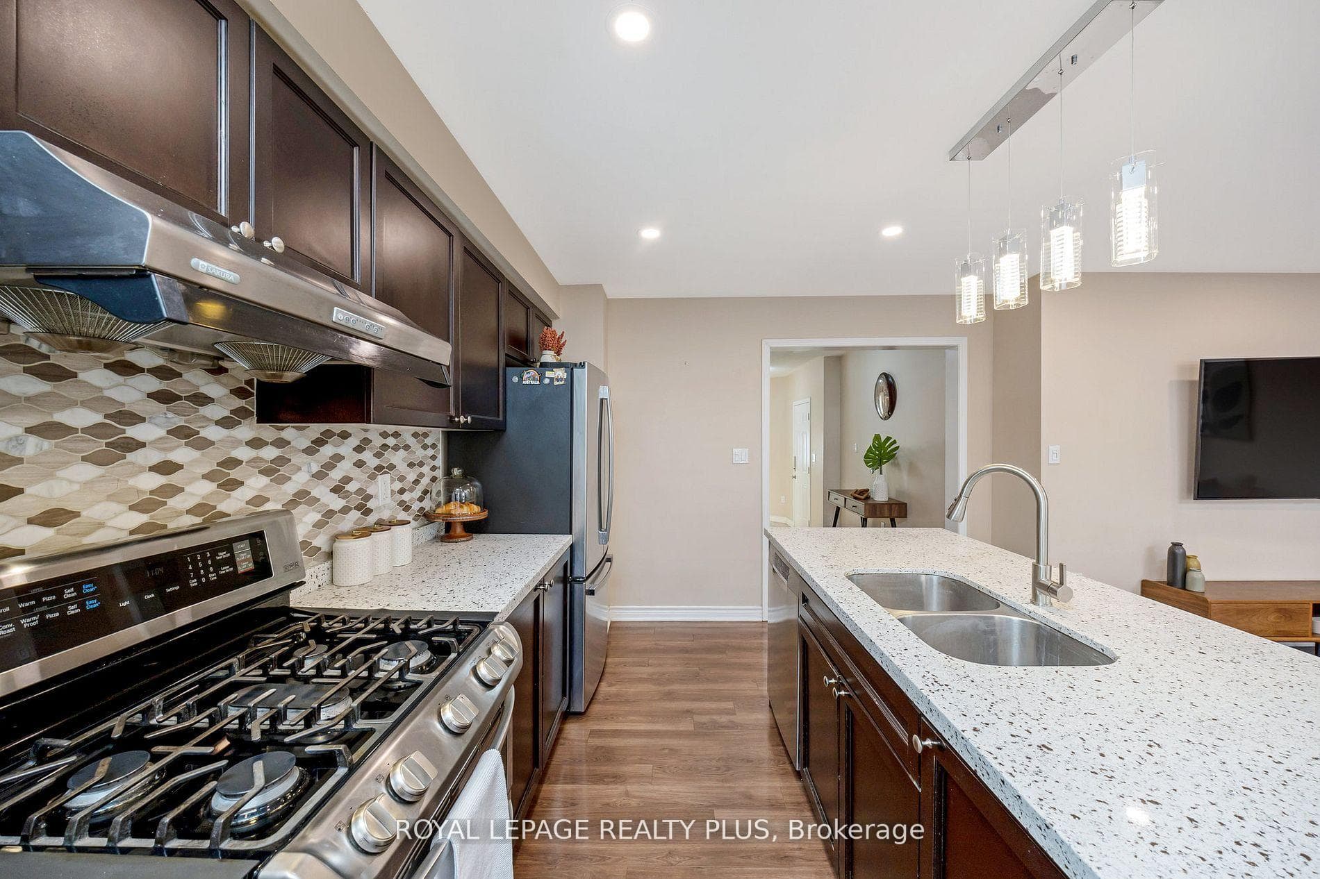 1542 Gainer Crescent - Townhouse photo 16 of 40 in Milton, Ontario