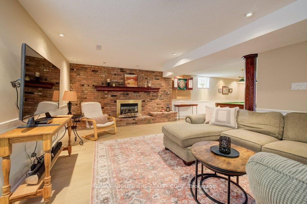 1300 Old Bridle Path - Detached photo 28 of 43 in Oakville, Ontario