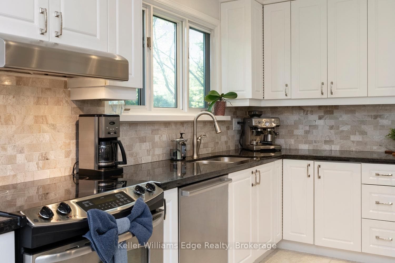 2213 Sunnyvale Drive - Detached photo 17 of 48 in Oakville, Ontario