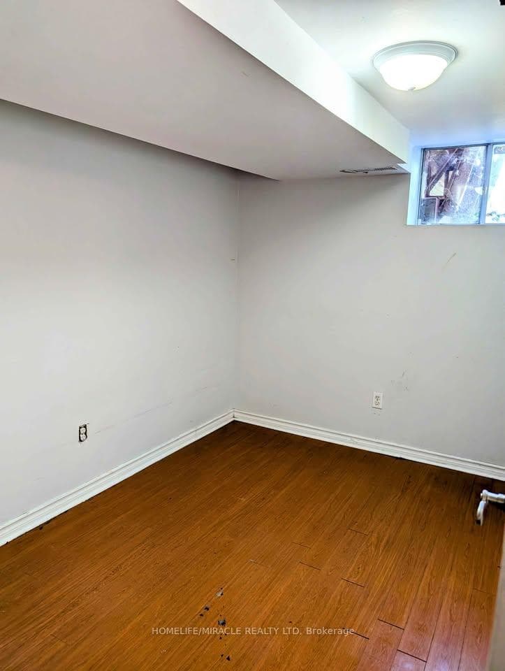 66 Fairglen Avenue - Semi-Detached photo 30 of 35 in Brampton, Ontario