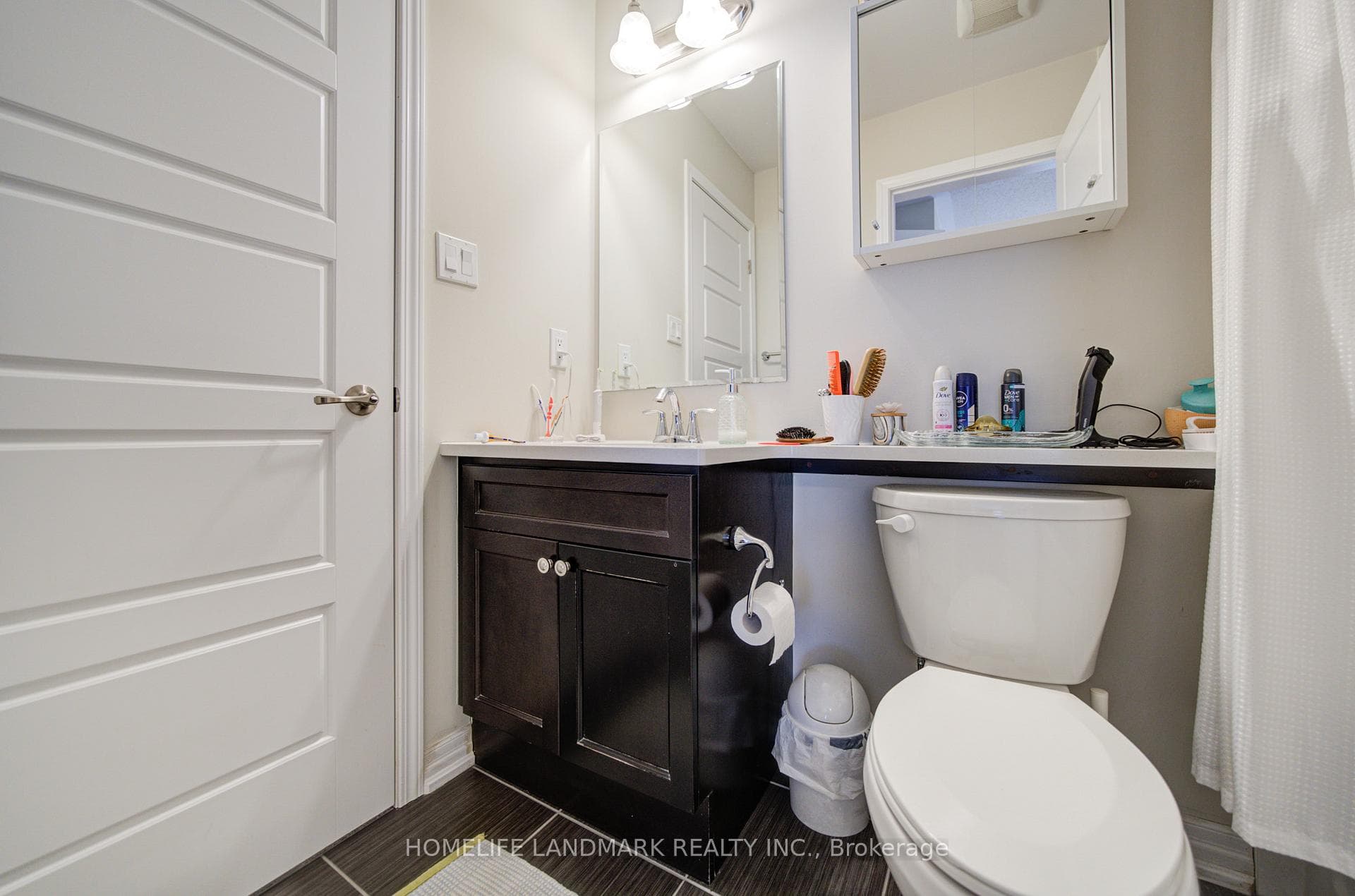 3086 Mistletoe Gardens - Townhouse photo 27 of 38 in Oakville, Ontario