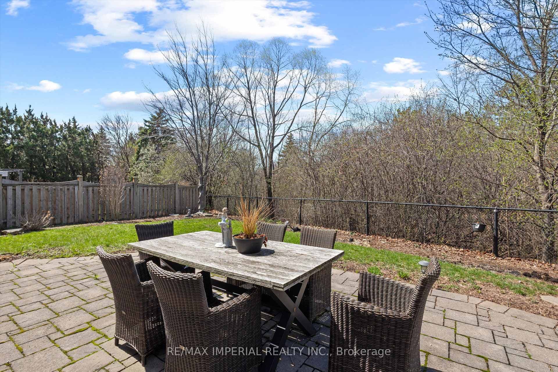 2044 Schoolmaster Circle - Detached photo 44 of 45 in Oakville, Ontario
