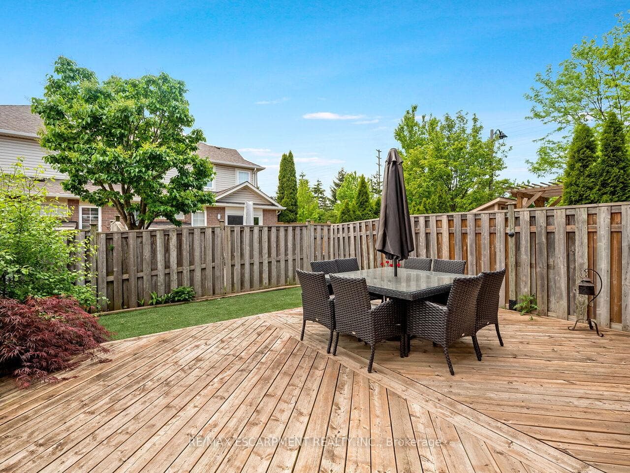2448 Wooden Hill Circle - Townhouse photo 44 of 50 in Oakville, Ontario