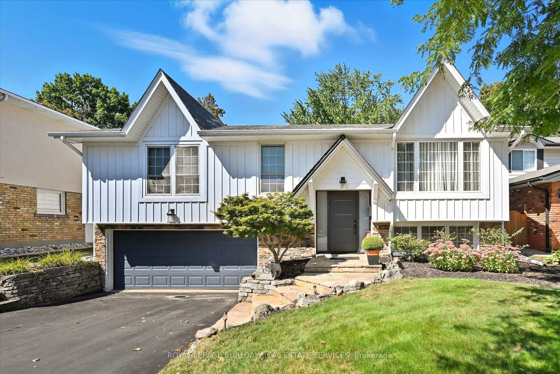 3299 Spruce Avenue - Detached for sale in Tyandaga, Ontario